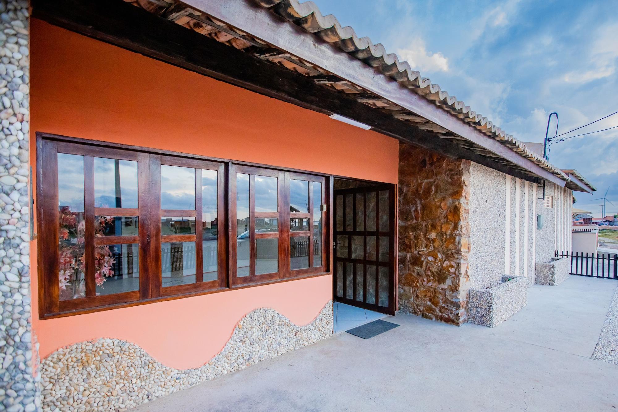 Variados (as) OYO Hotel Das Pedras
