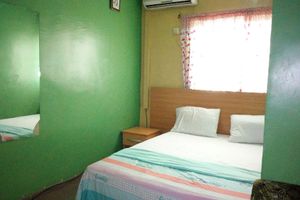 Alojamiento - Hotel Dekelch Limited