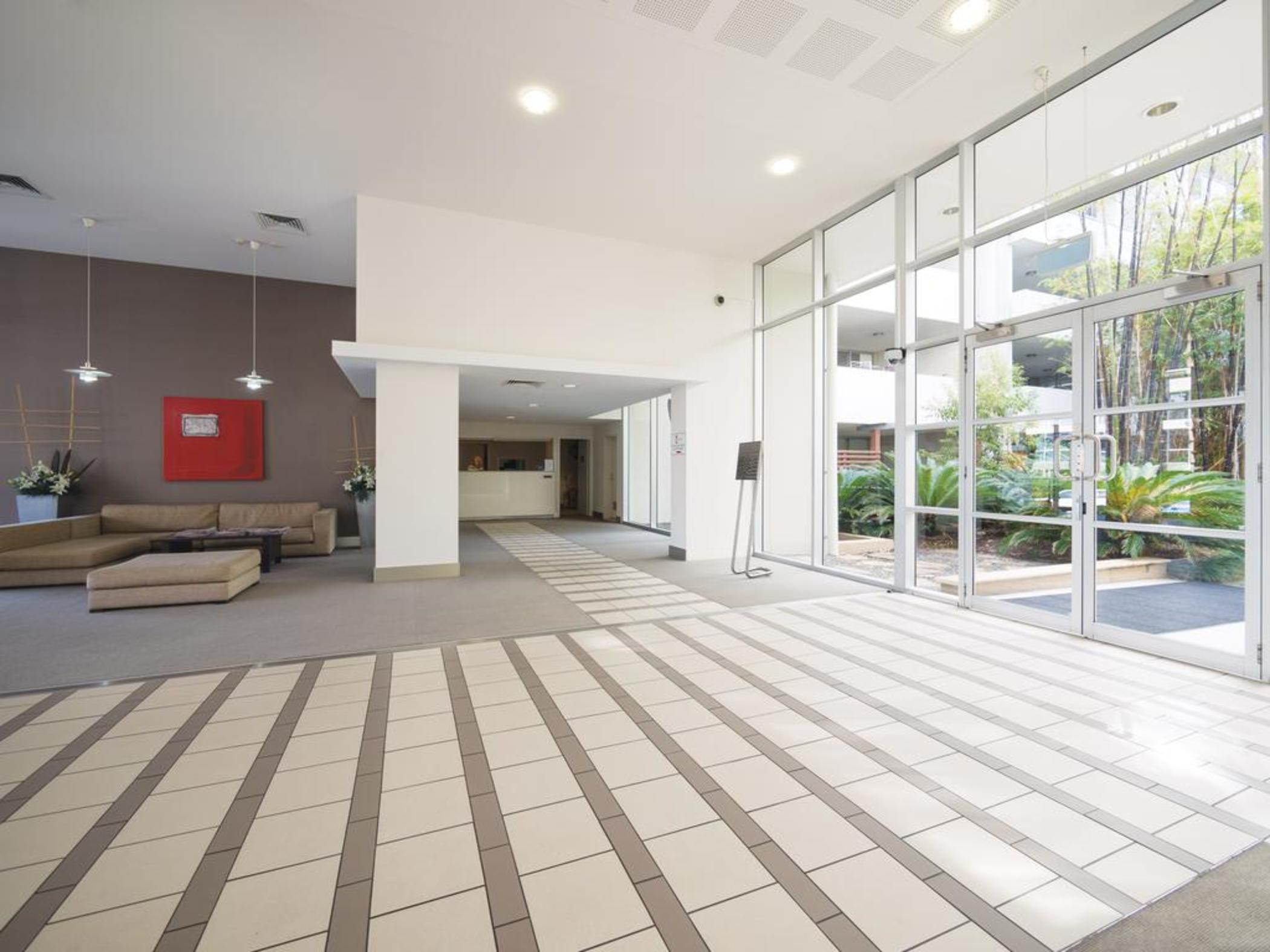 Vista Lobby Oaks Brisbane Mews Suites