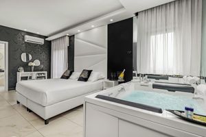 Alojamiento - Reggia Suite Spa Hotel