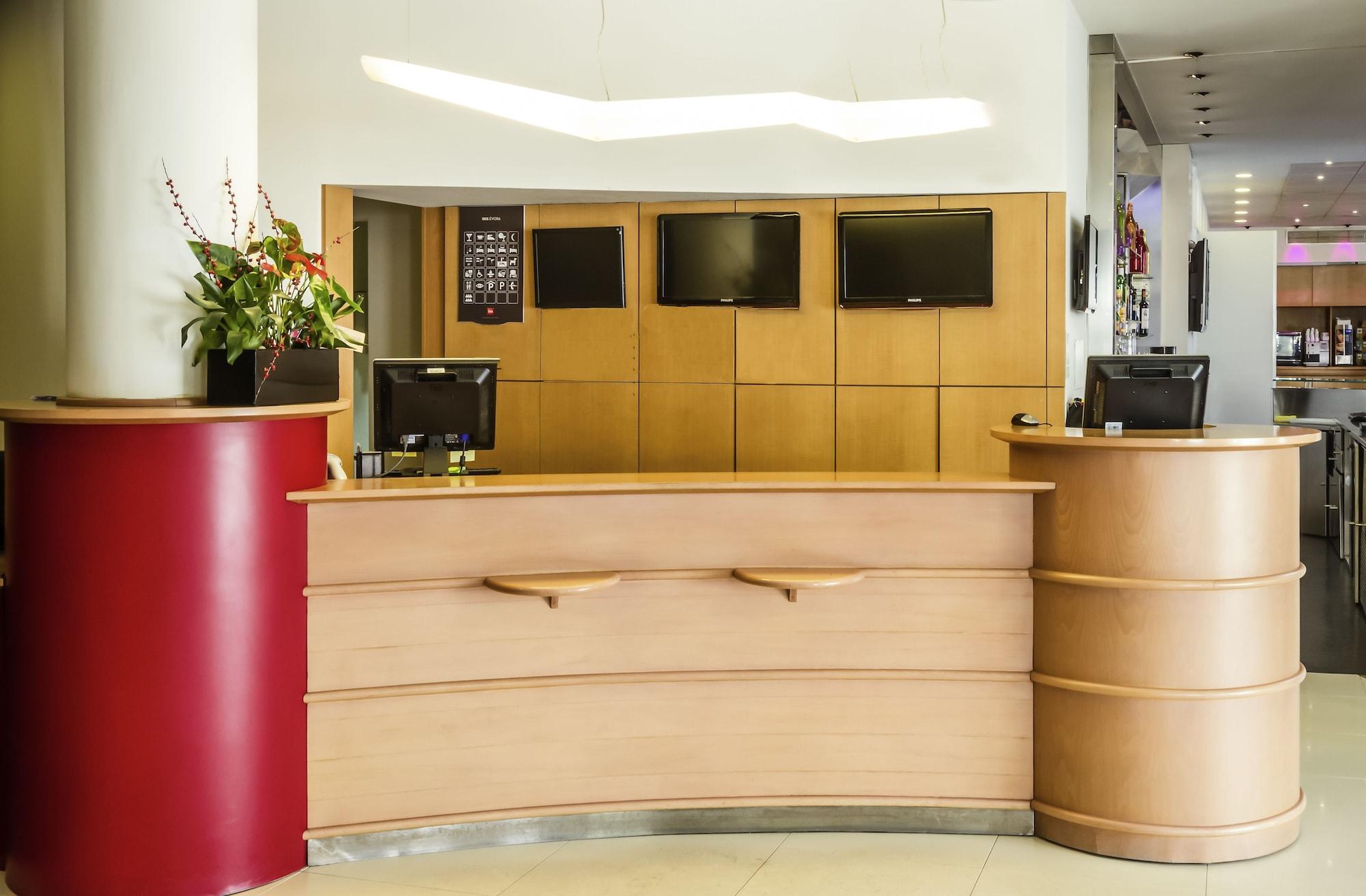 Vista Lobby ibis Evora Hotel