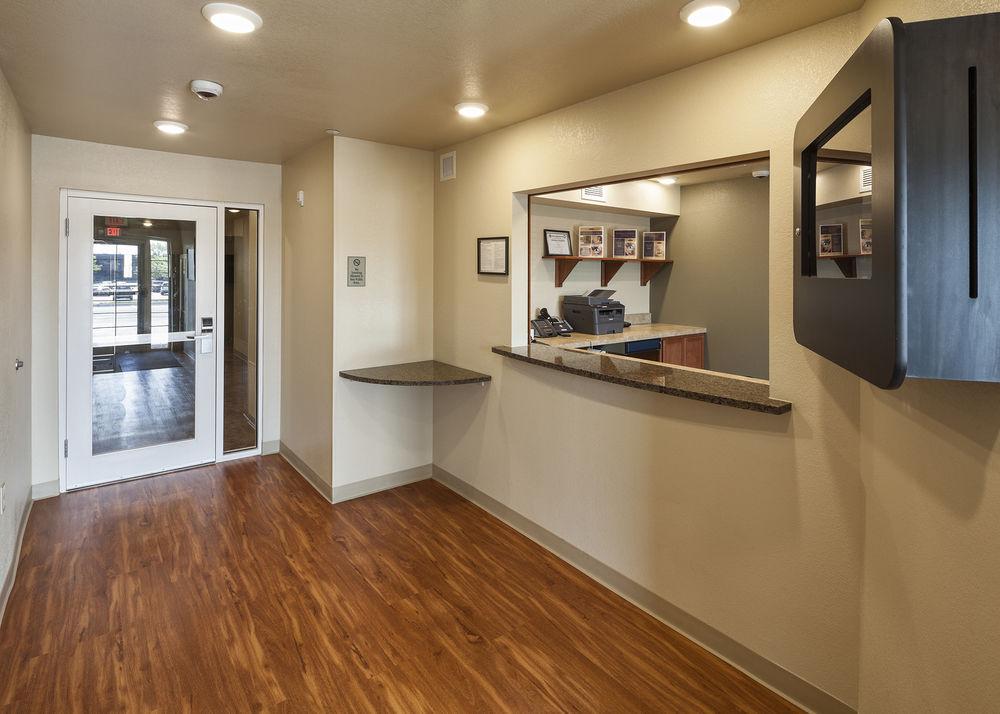 Vista Lobby WoodSpring Suites Sioux Falls