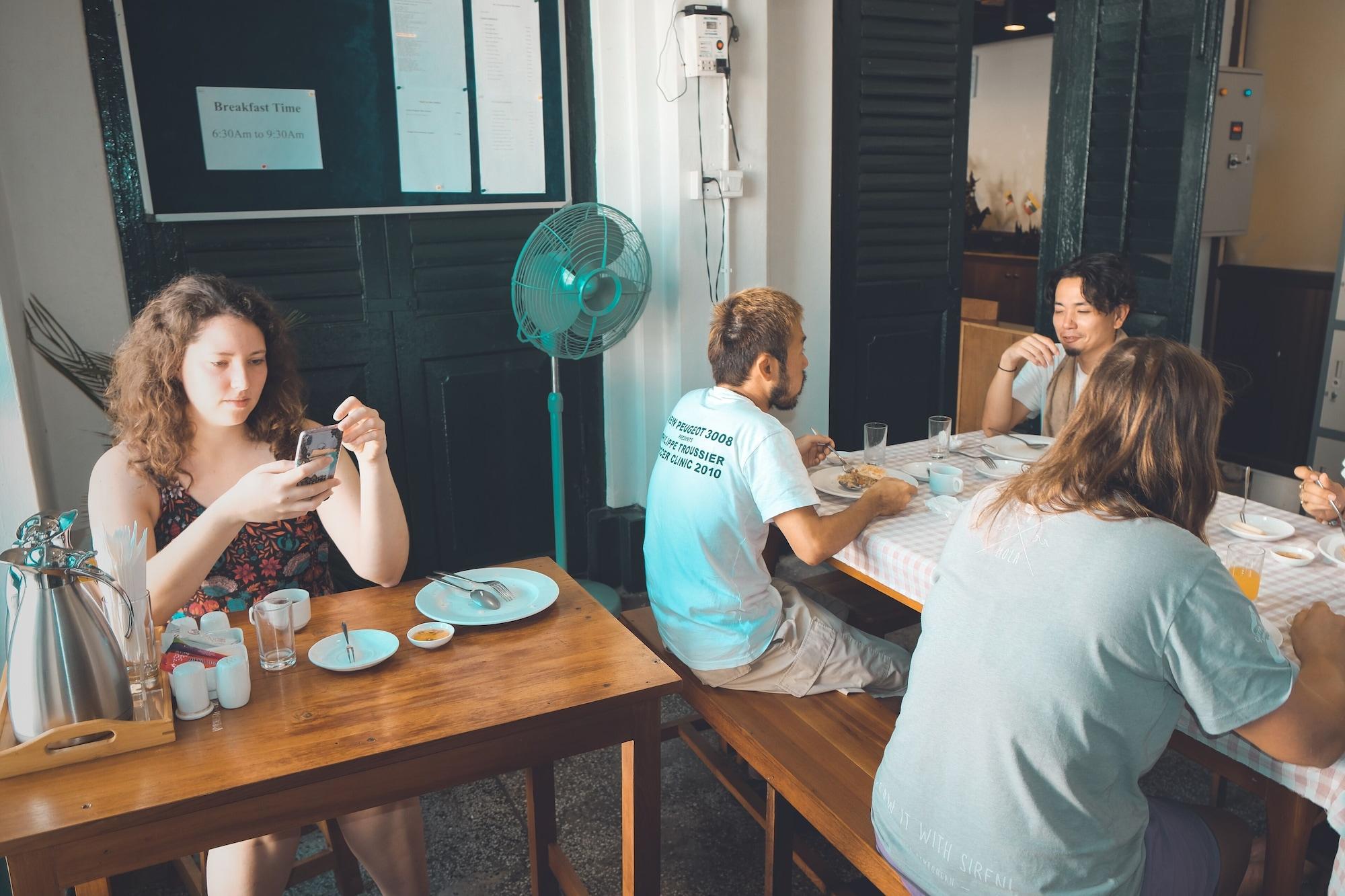 Restaurant 501 Merchant Bed & Breakfast - Hostel