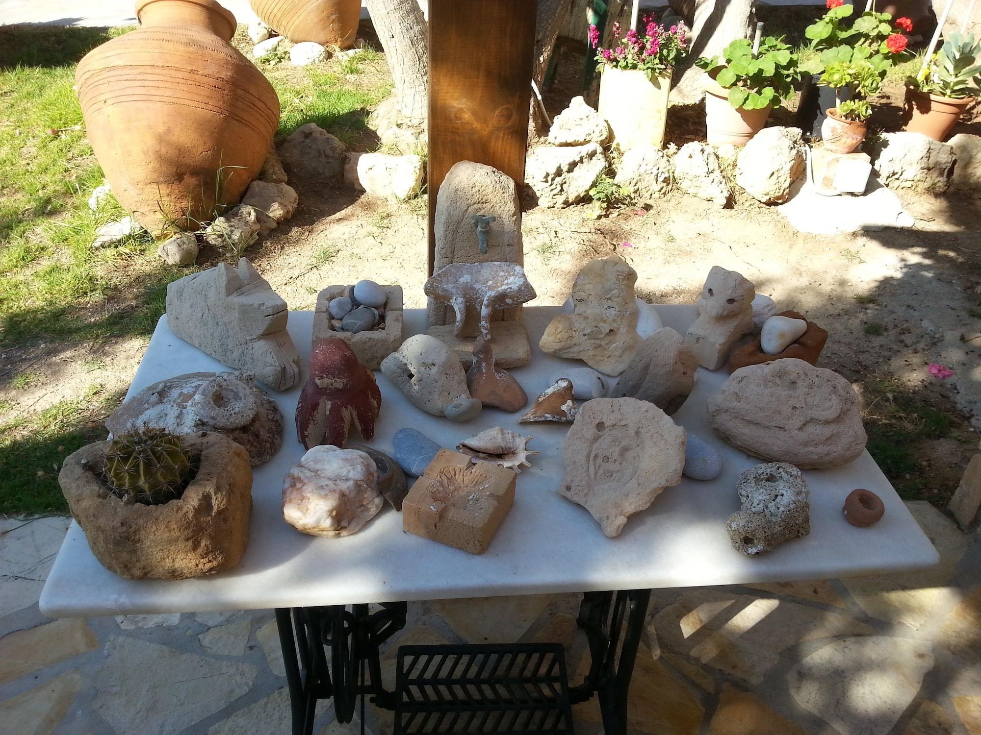 Vista Exterior Irides Luxury Studios & Apartments