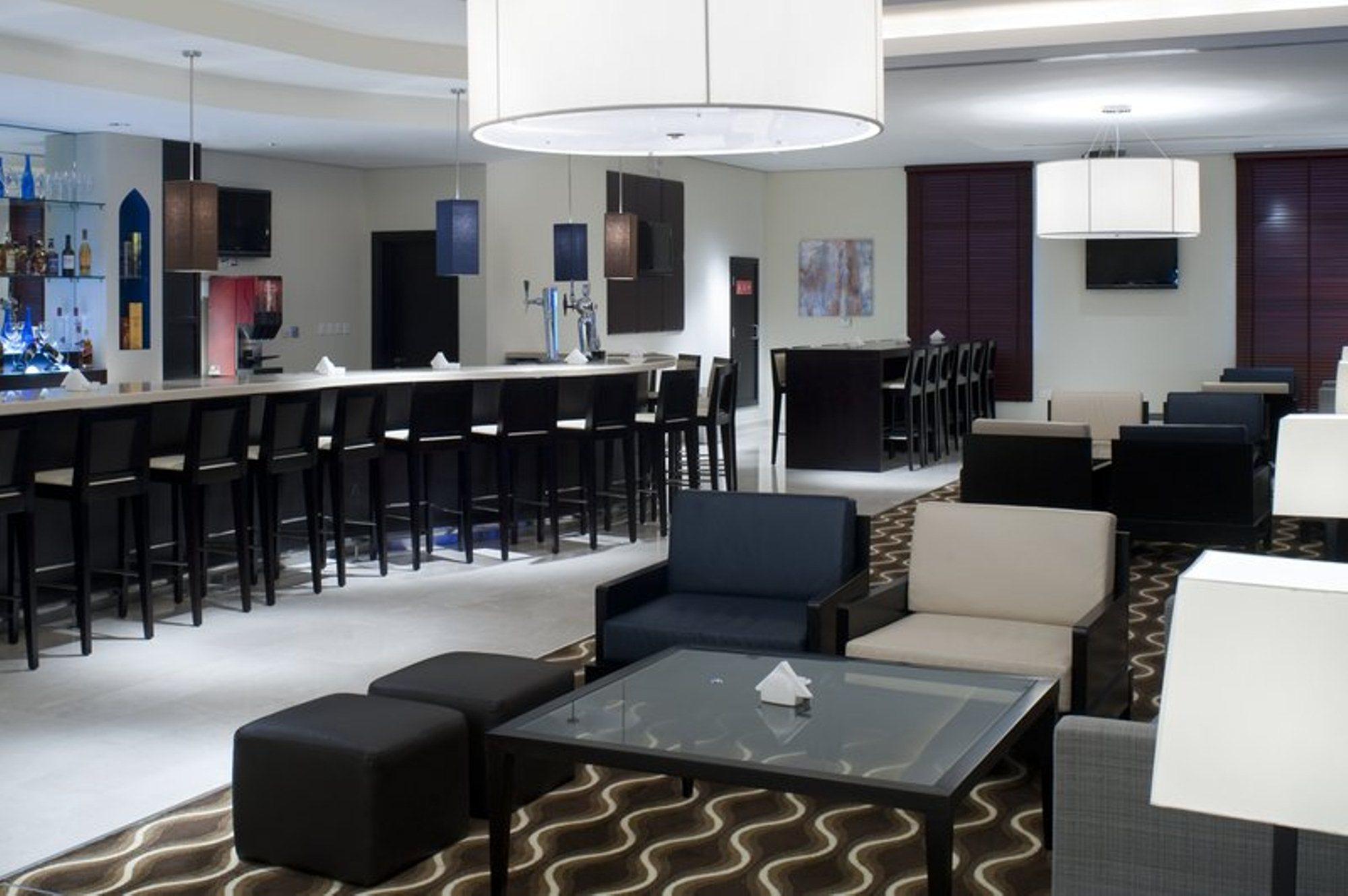 Bar/lounge Holiday Inn Express Dubai Airport