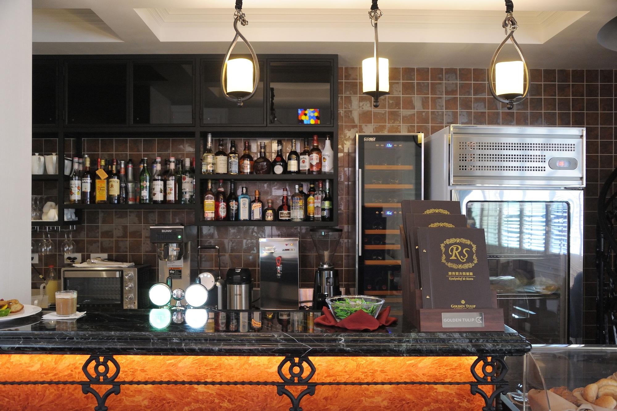 Restaurant Golden Tulip RS Boutique Hotel