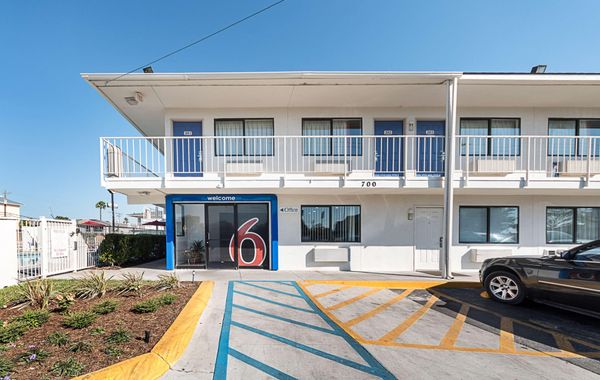 Motel 6 Mcallen, TX