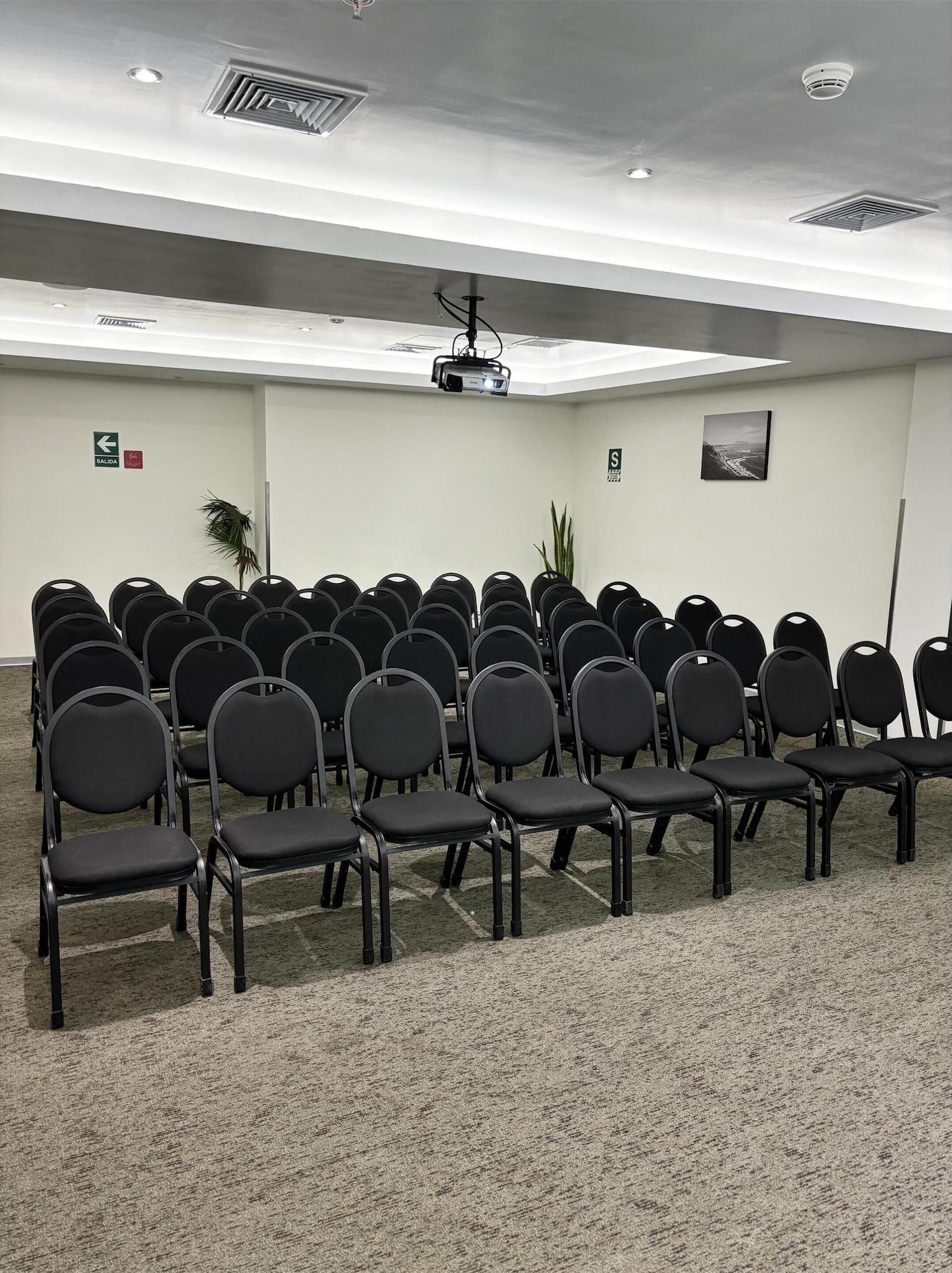 Sala de Reuniones Best Western Plus Urban Larco Hotel