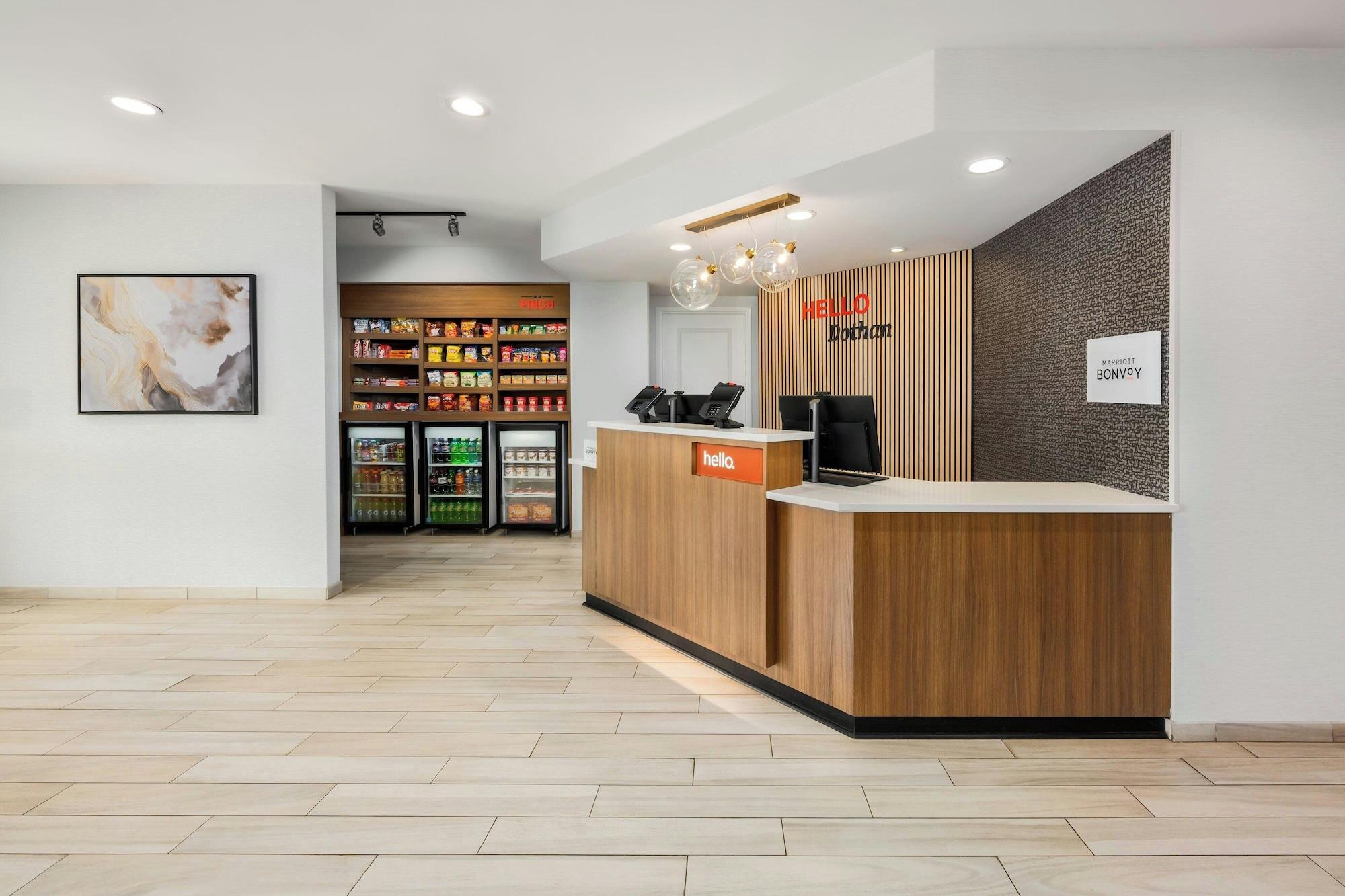 Vista Lobby TownePlace Suites Dothan