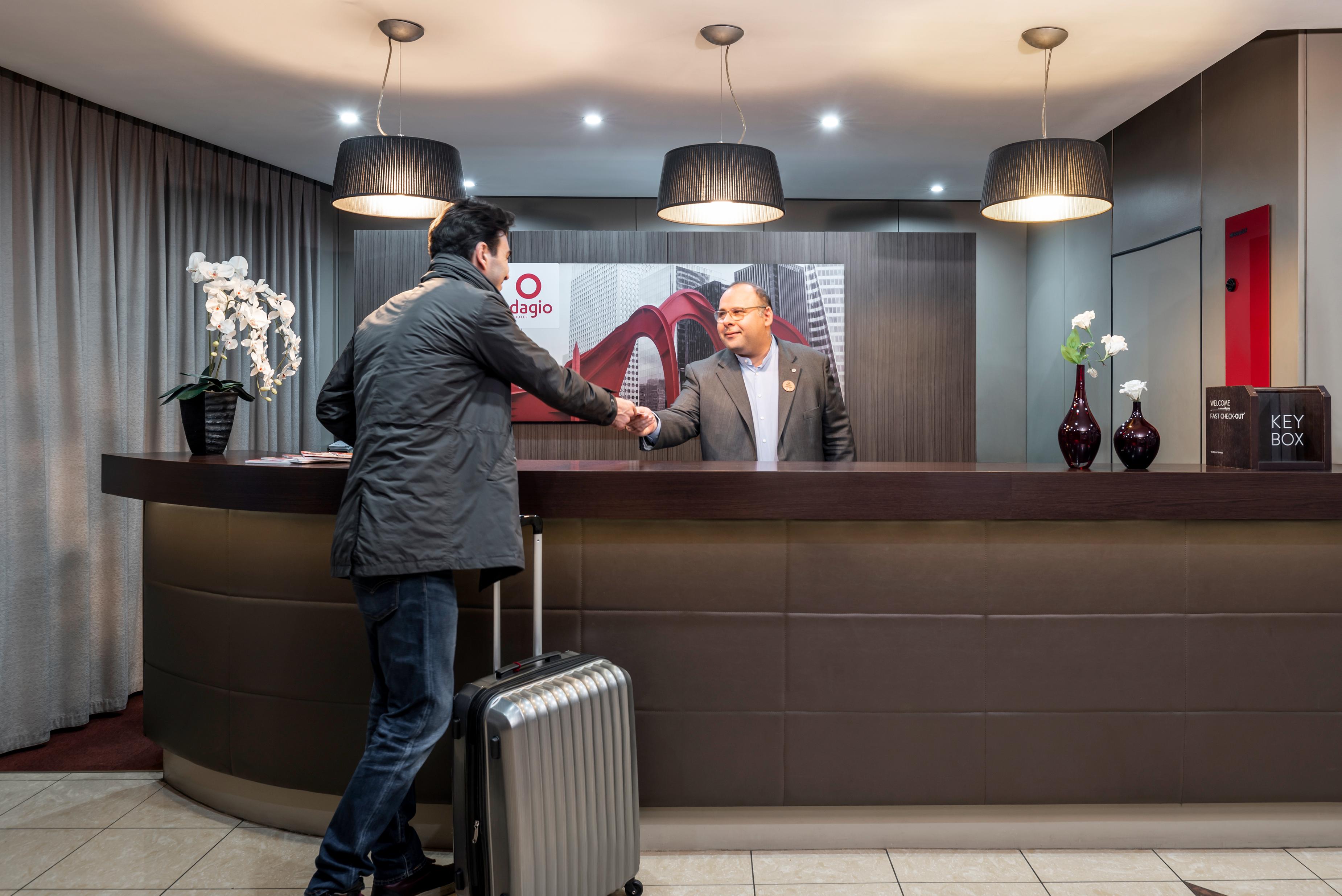 Vista Lobby Aparthotel Adagio La Défense Esplanade