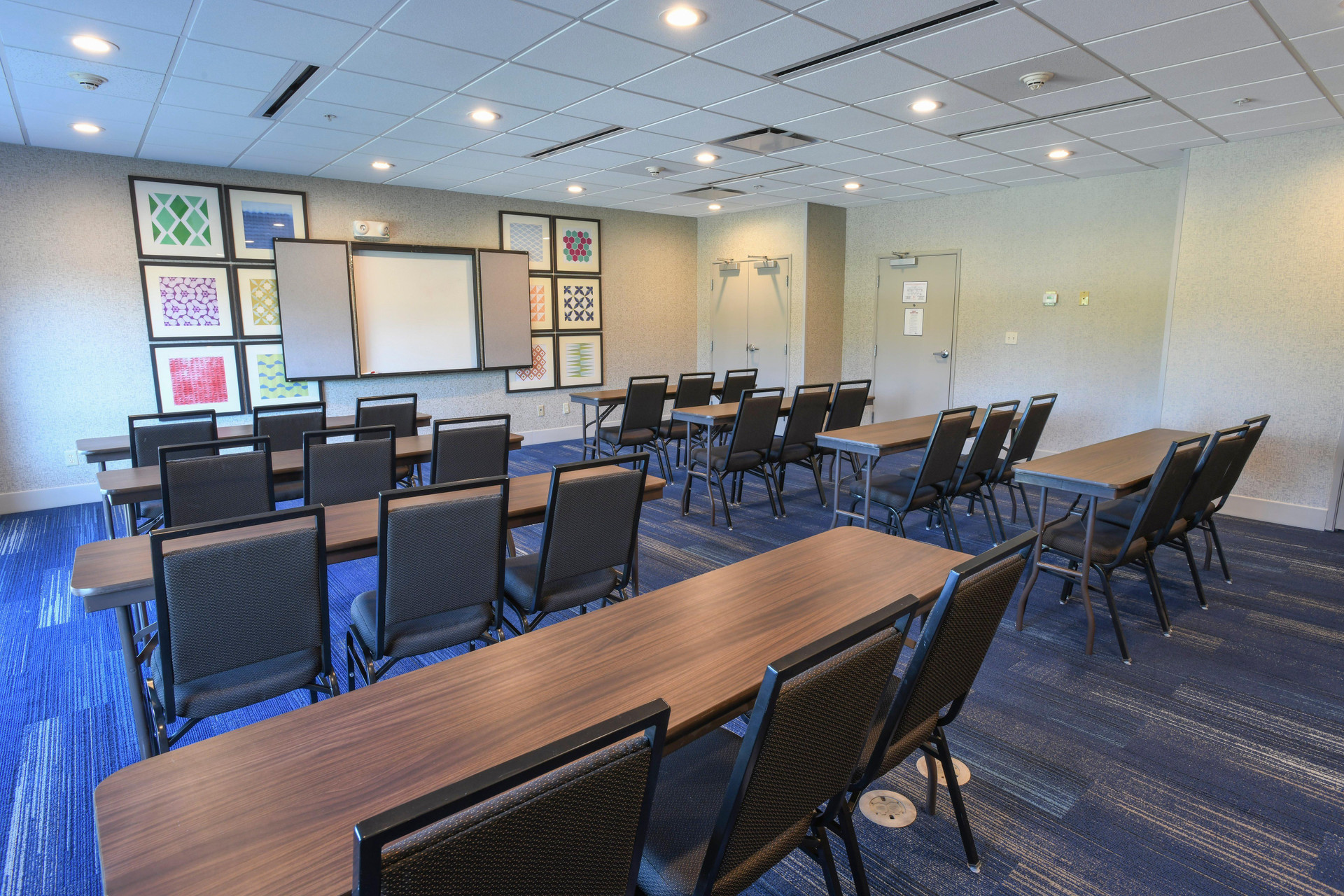 Centro de Negocios Holiday Inn Express and Suites Richwood Cincinnati
