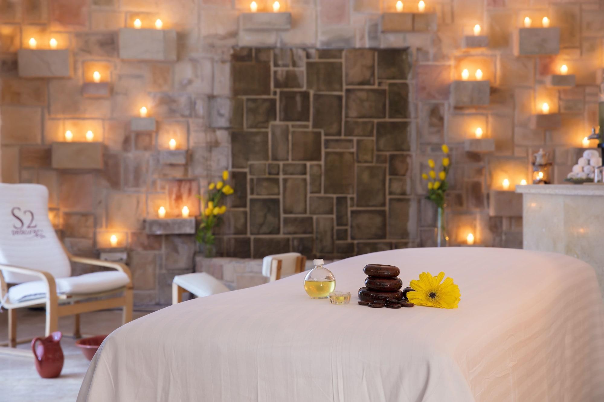 Spa Los Arcos Suites