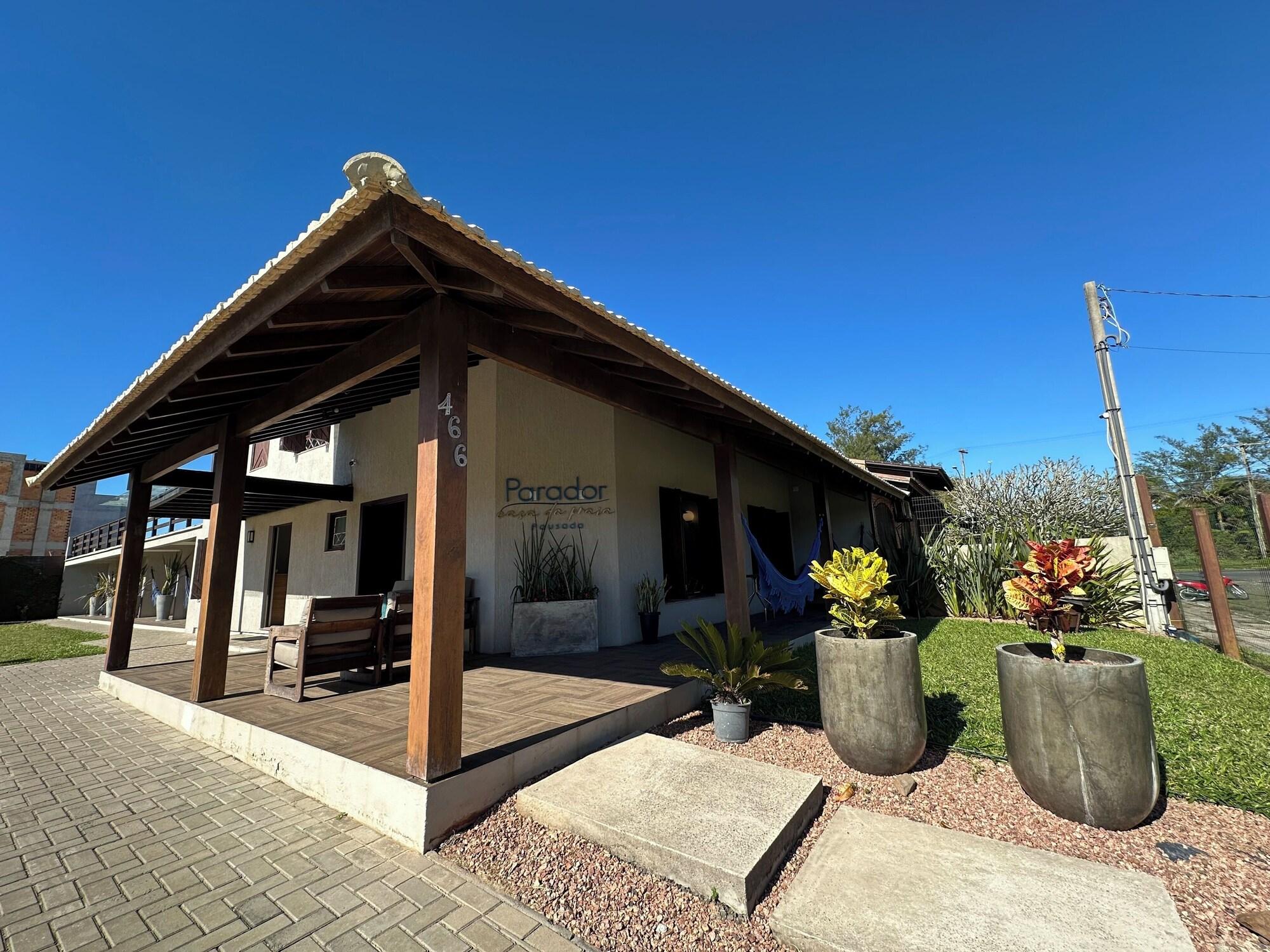 Vista Exterior Parador Casa da Praia