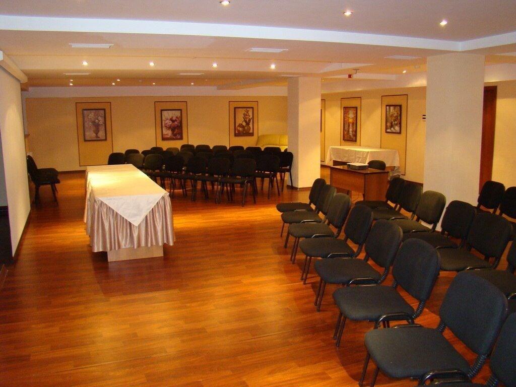 Sala de Reuniones Alpen Ville Hotel