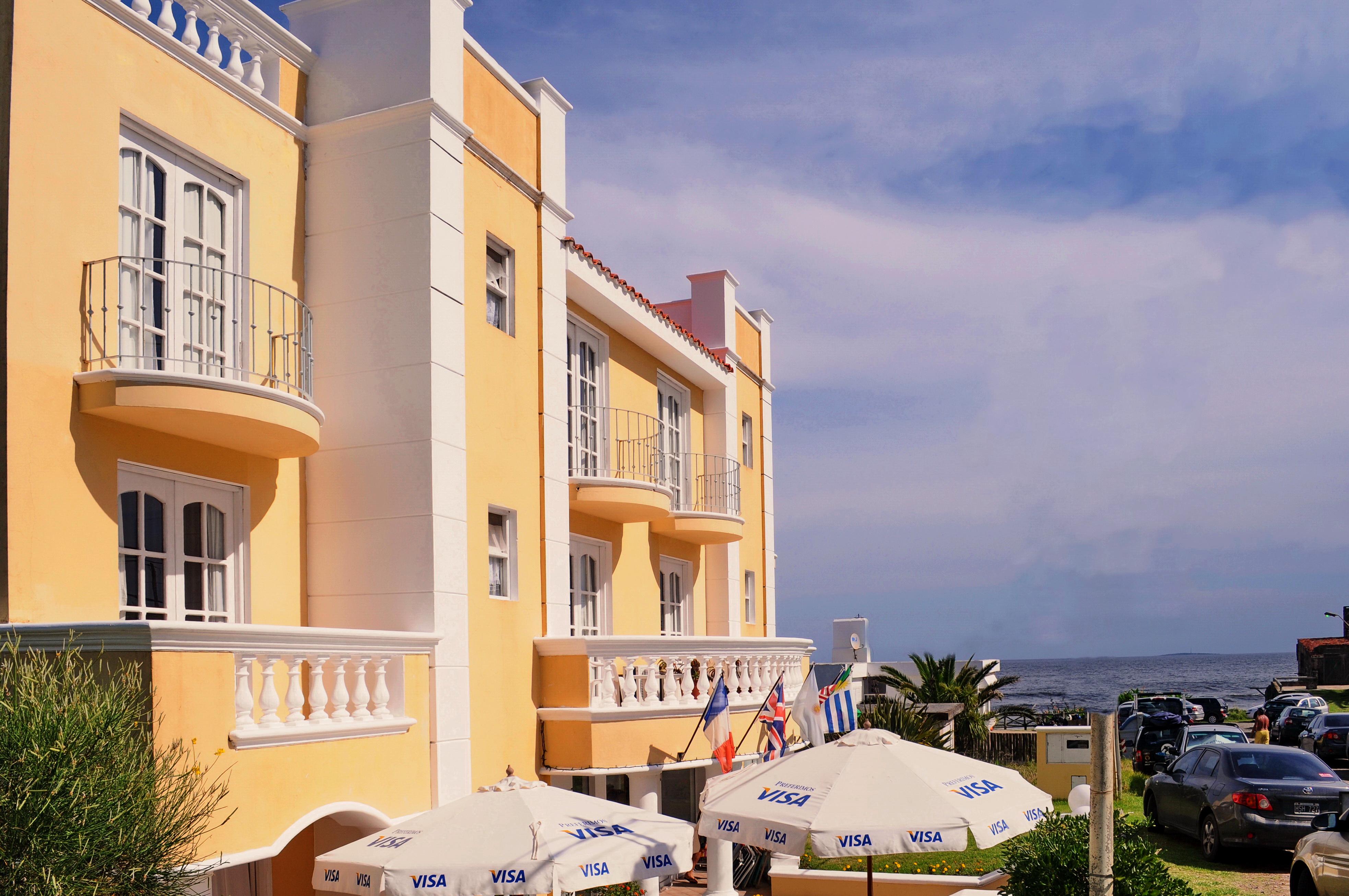 Varios Villa de Mar Hotel