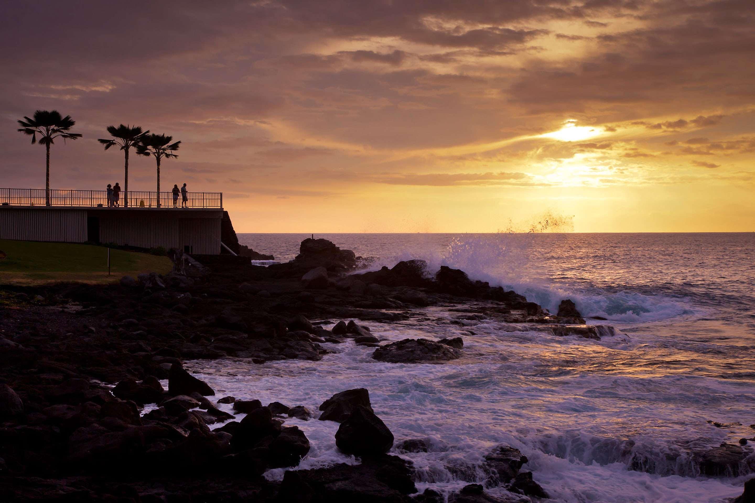 Playa Outrigger Kona Resort and Spa