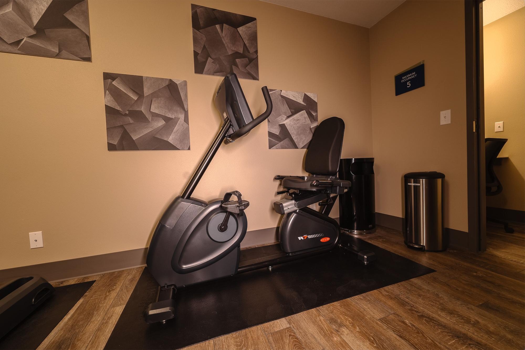 Gimnasio Cobblestone Inn & Suites - Trenton