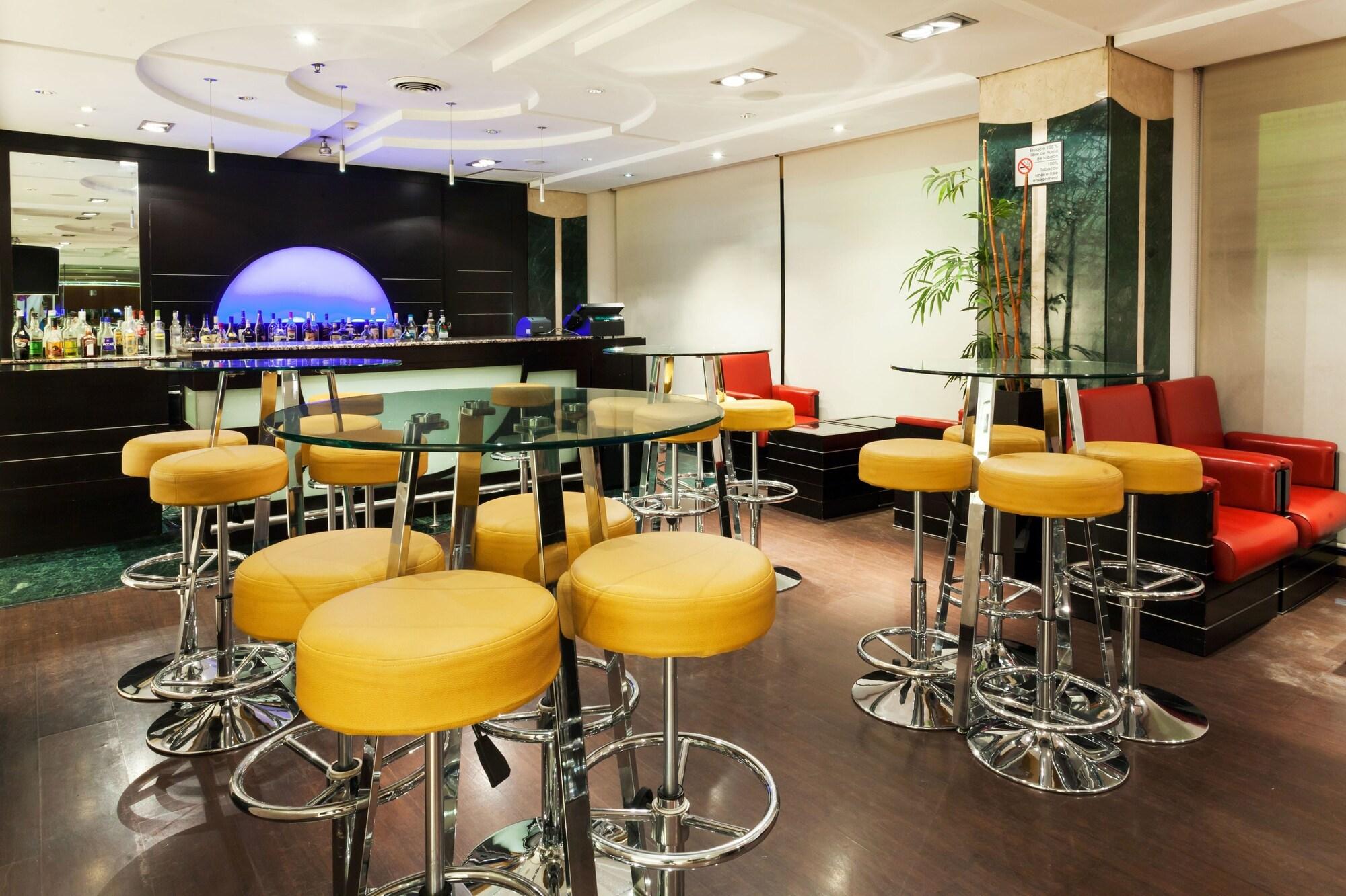 Bar/Salón Crowne Plaza Toluca Lancaster by IHG