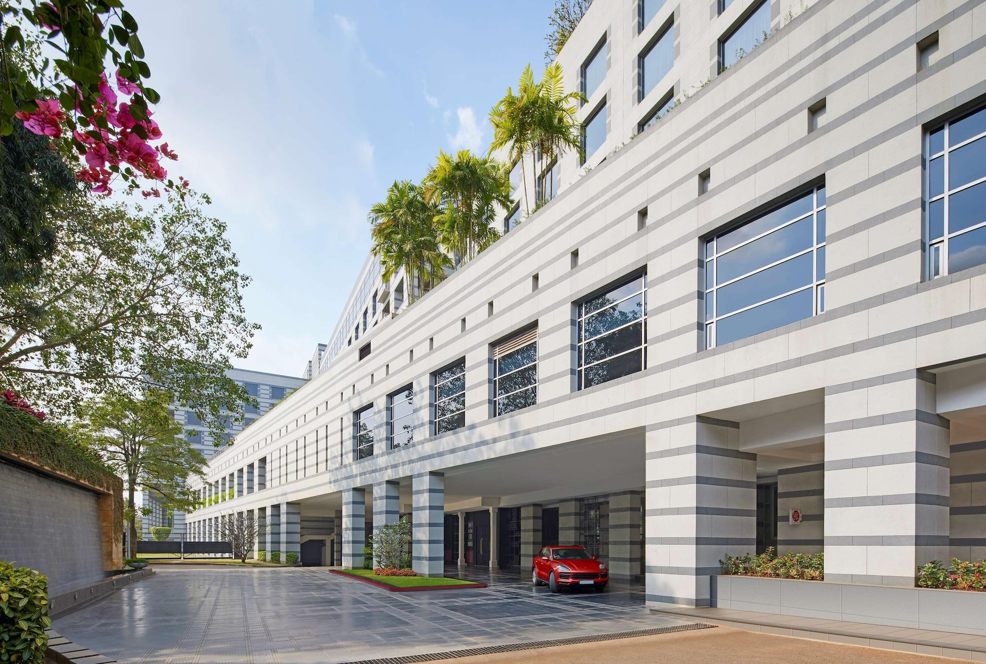Vista Exterior Grand Hyatt Mumbai Hotel and Serviced Apartments