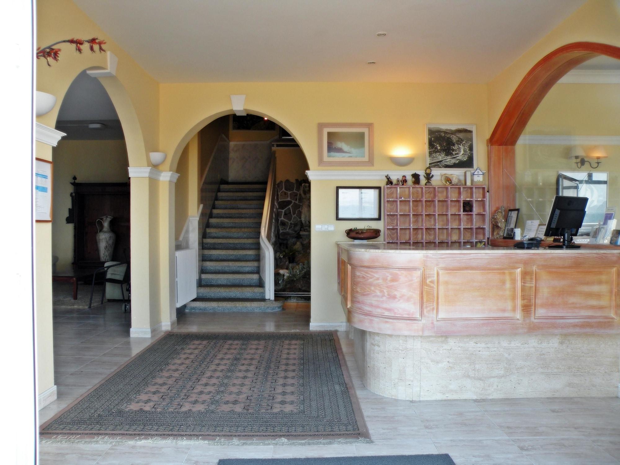 Vista Lobby Hotel Rompeolas