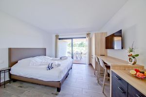 Alquiler Vacacional - Southern Corsica Retreat With Pool