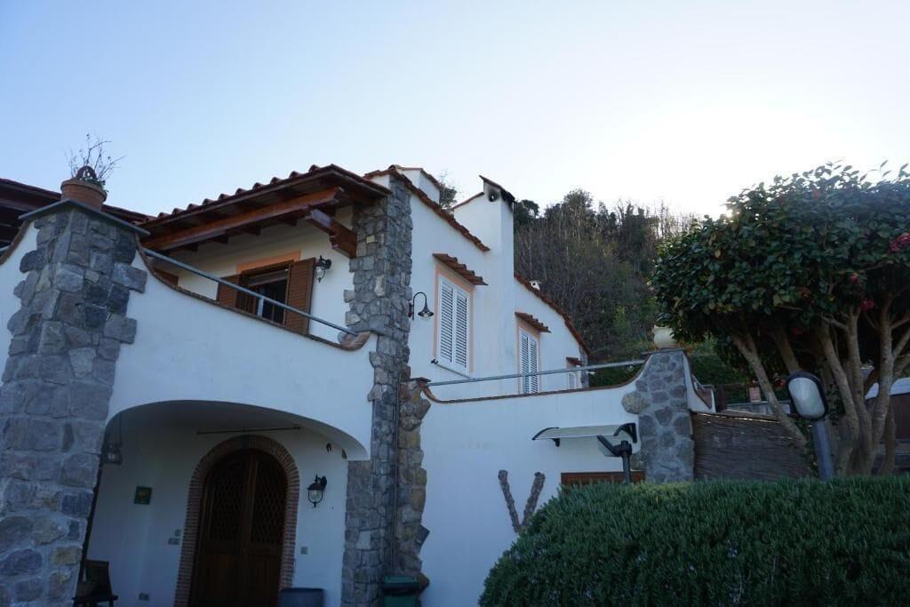 Vista Exterior Relais Maison de Charles