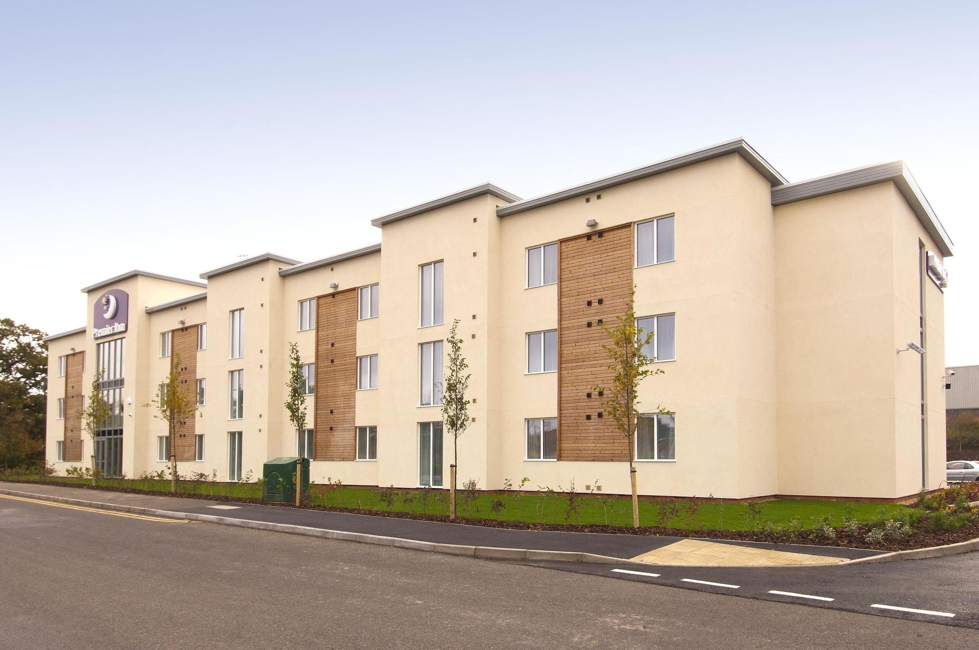 Vista Exterior Premier Inn Burgess Hill
