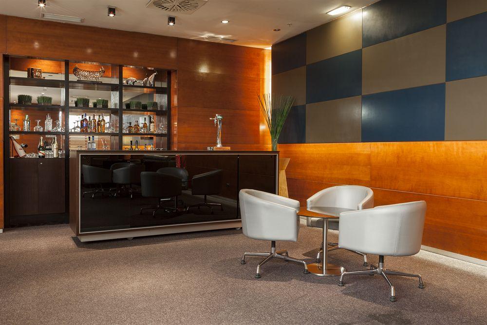 Bar/Salón AC Hotel León San Antonio by Marriott