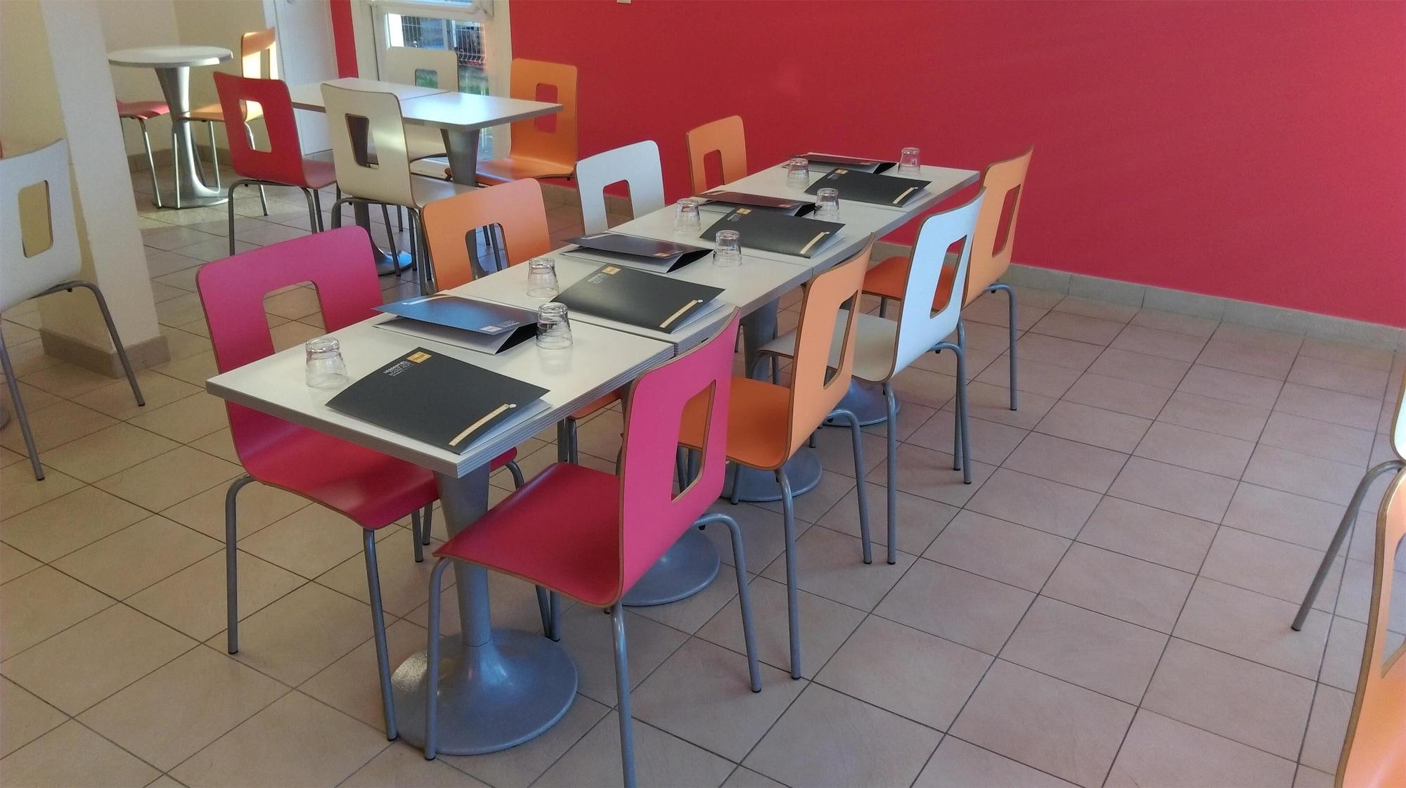 Sala de Reuniones Hotel Première Classe Maubeuge - Feignies