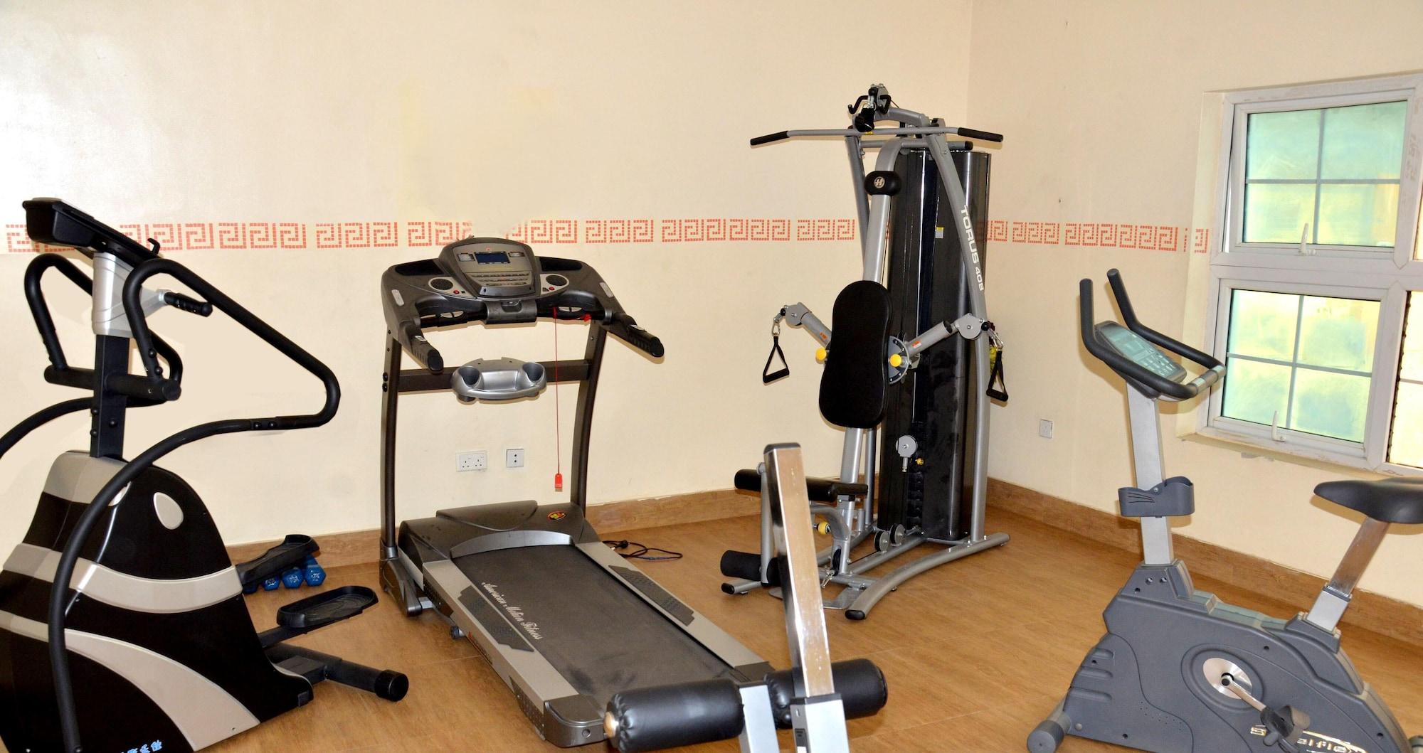 Gimnasio Lake 47 Suites