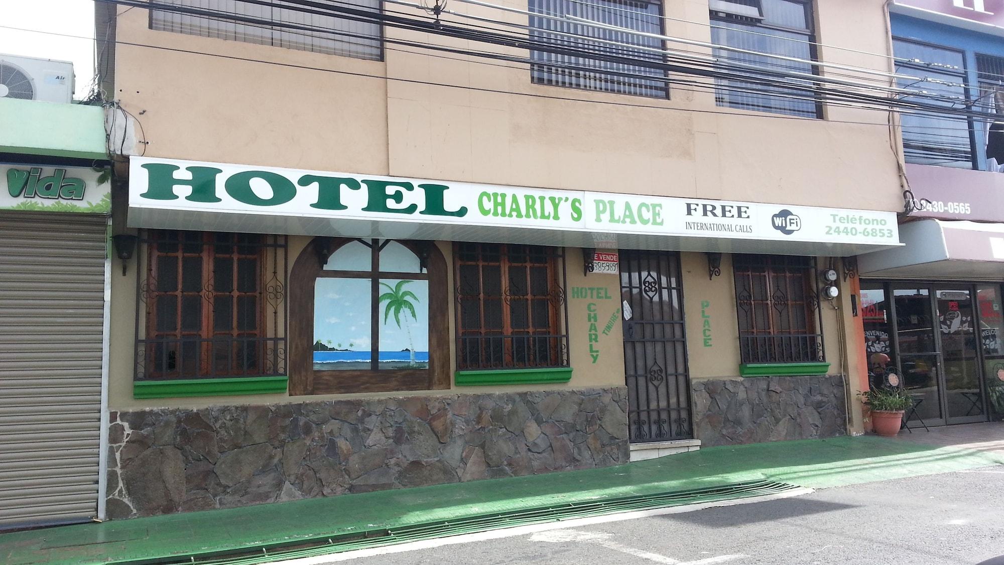 Vista Exterior Charly's Place Hotel