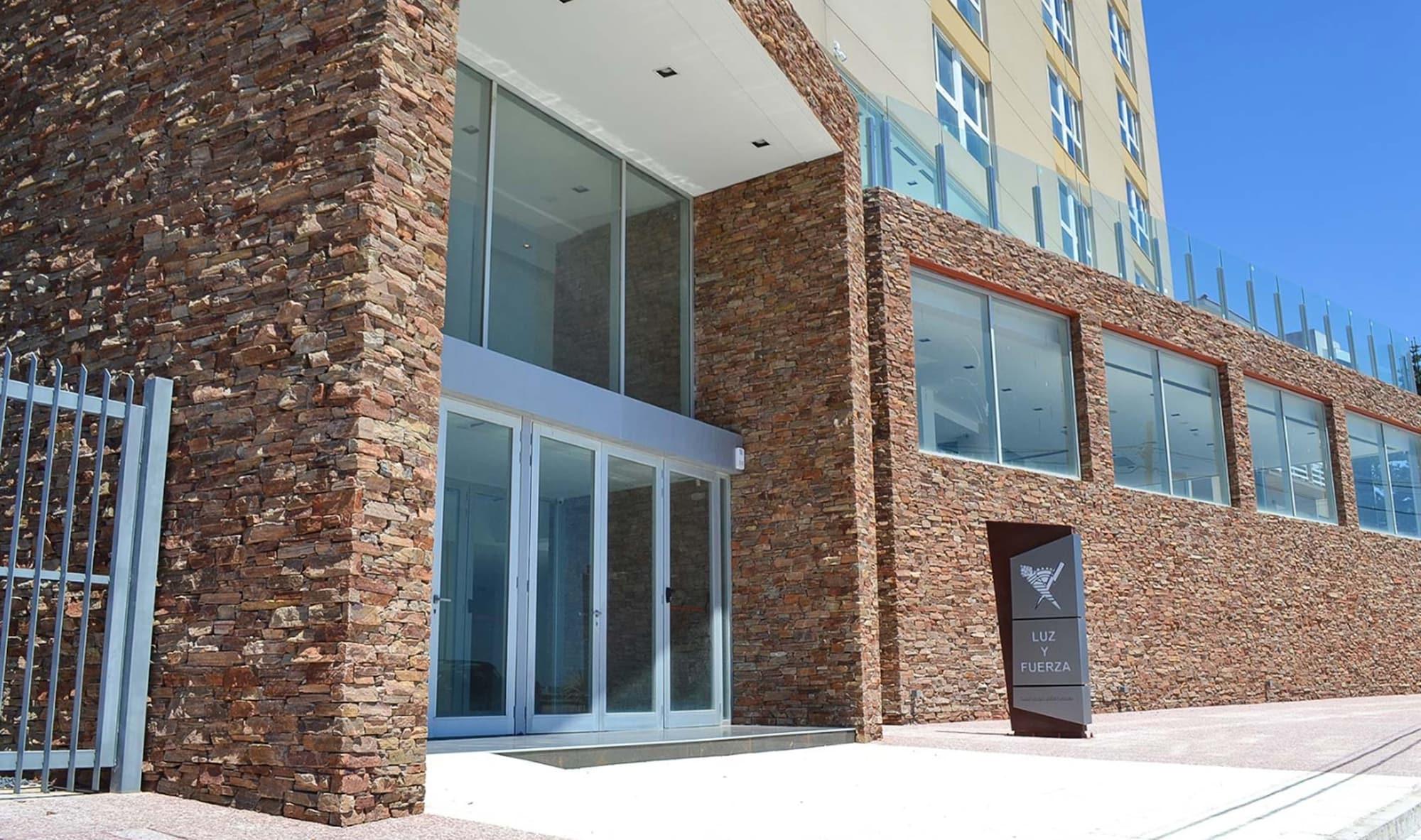 Vista Exterior Hotel Oscar Lescano