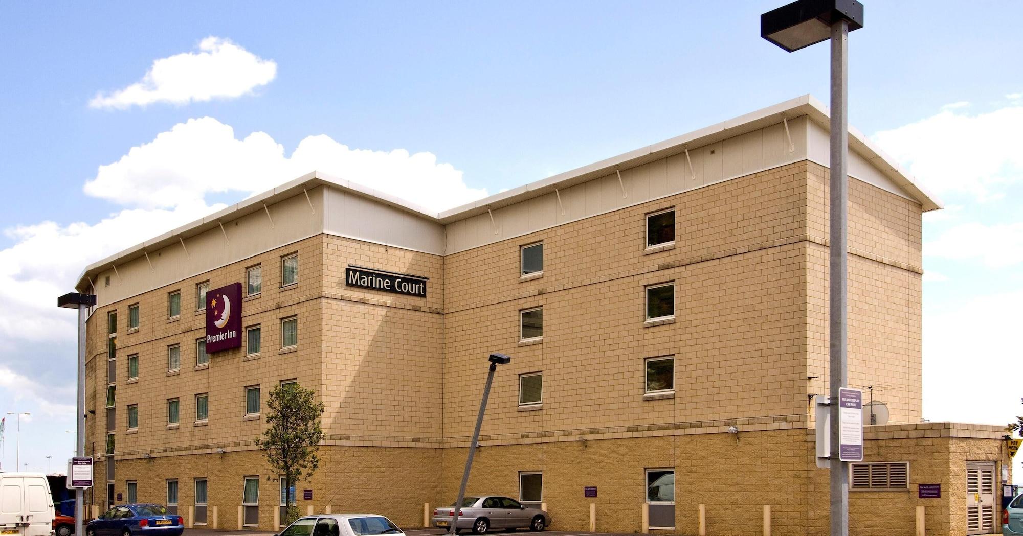 Vista Exterior Premier Inn Dover - Eastern Ferry Terminal