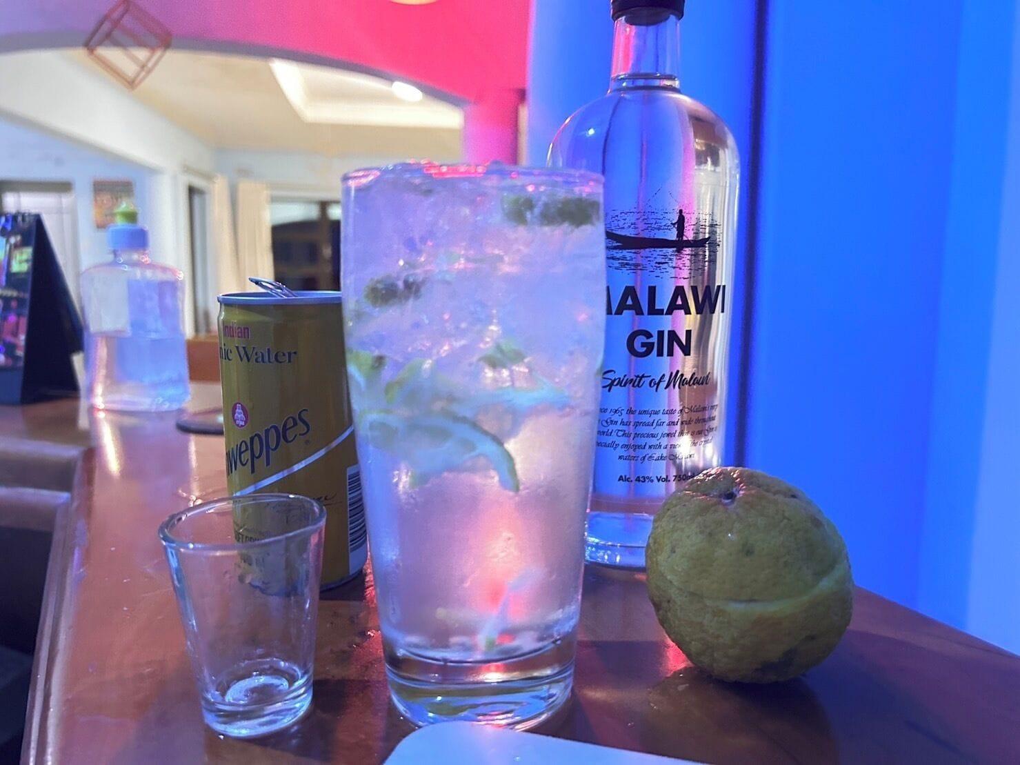 Bar/Salón Main Stream Beach Villa