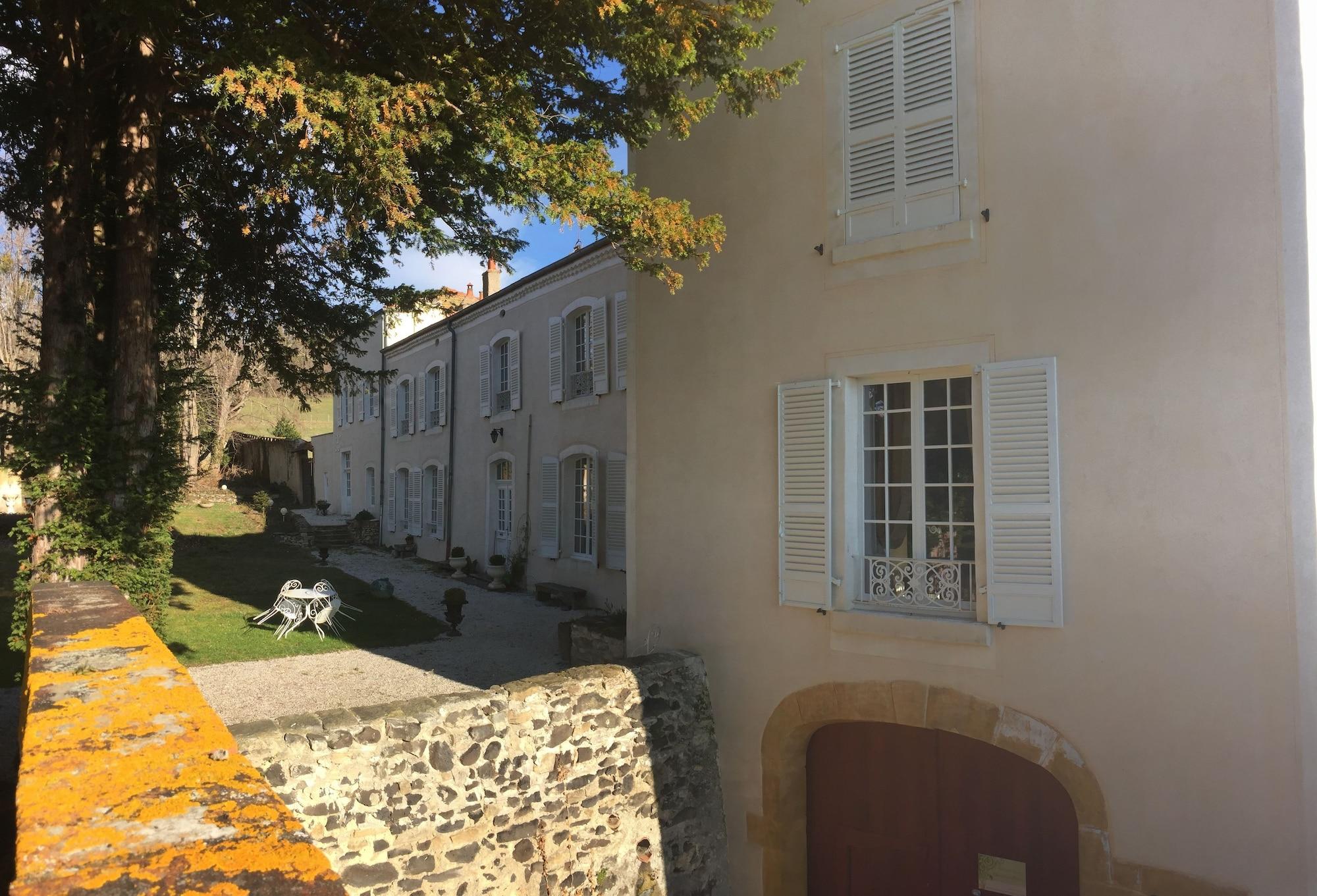Comodidades del Alojamiento Château de Perpezat