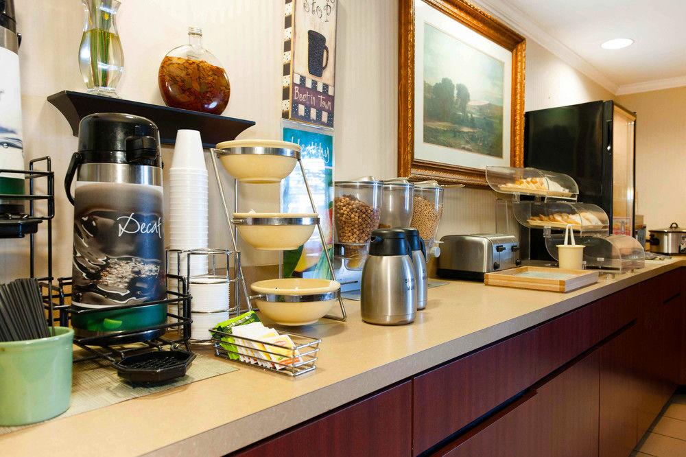 Restaurant Red Roof Inn & Suites Indianapolis Airport