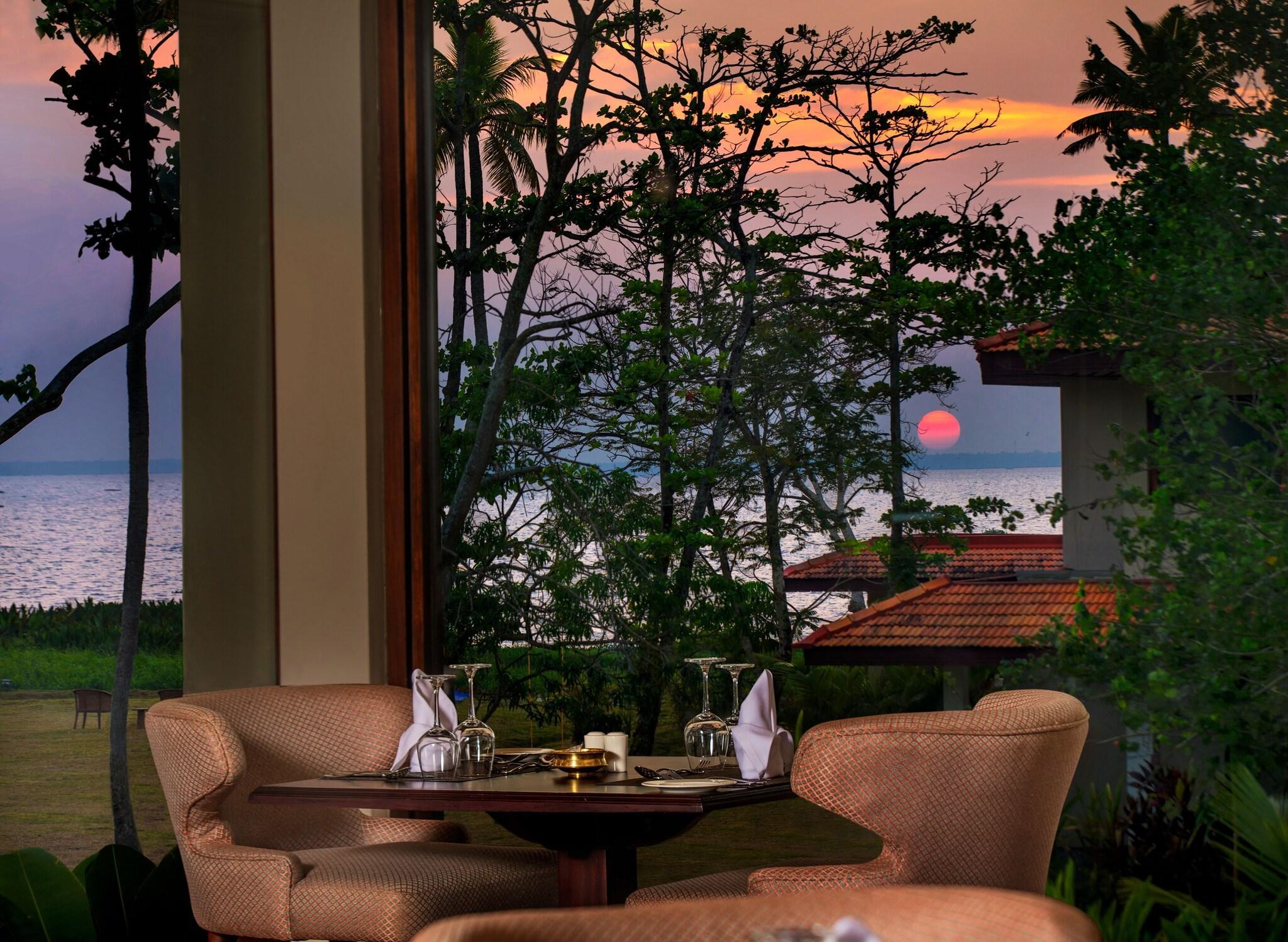 Restaurant Niraamaya Retreats Backwaters & Beyond