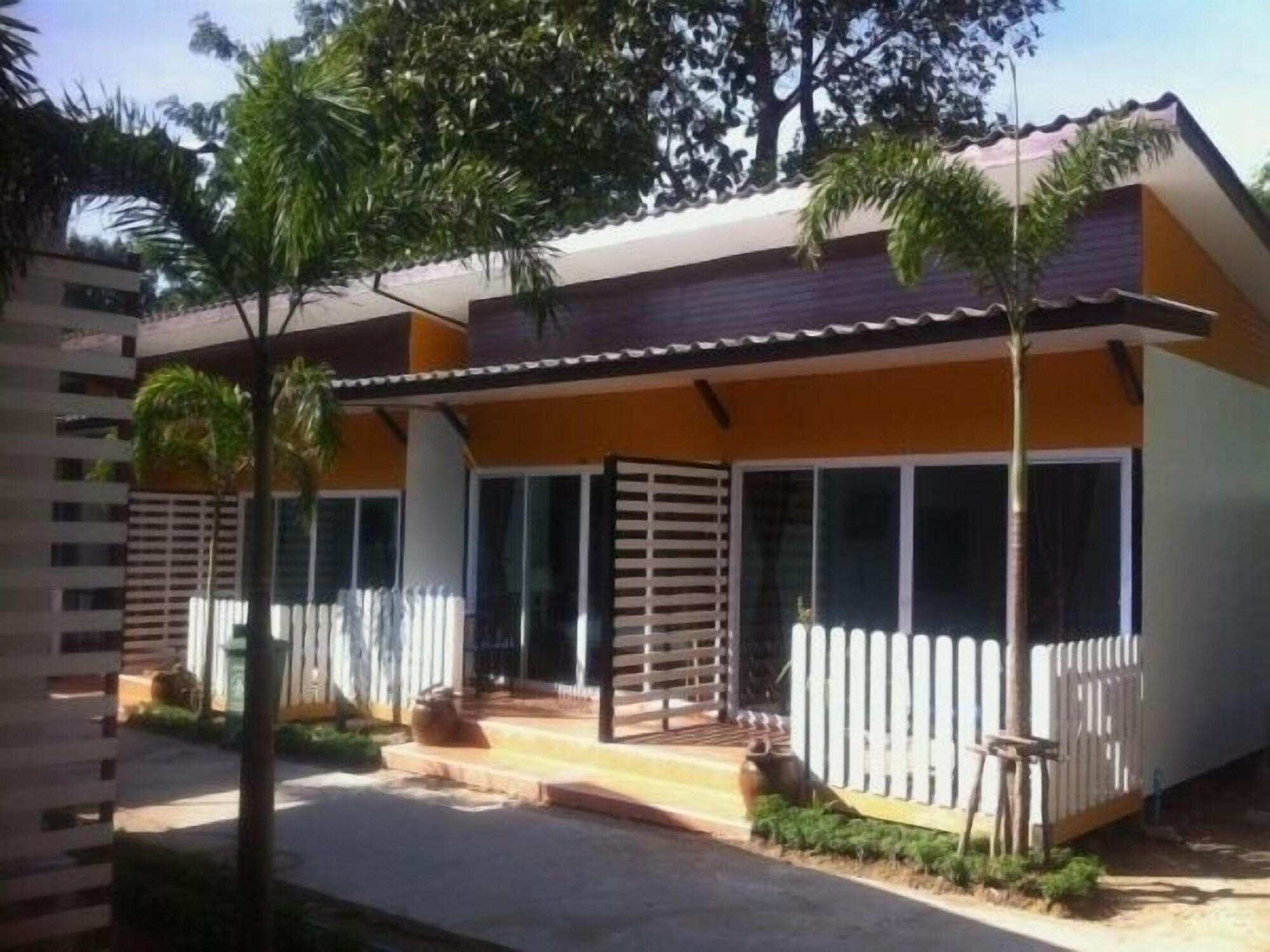 Varios NT House Koh Lipe Resort