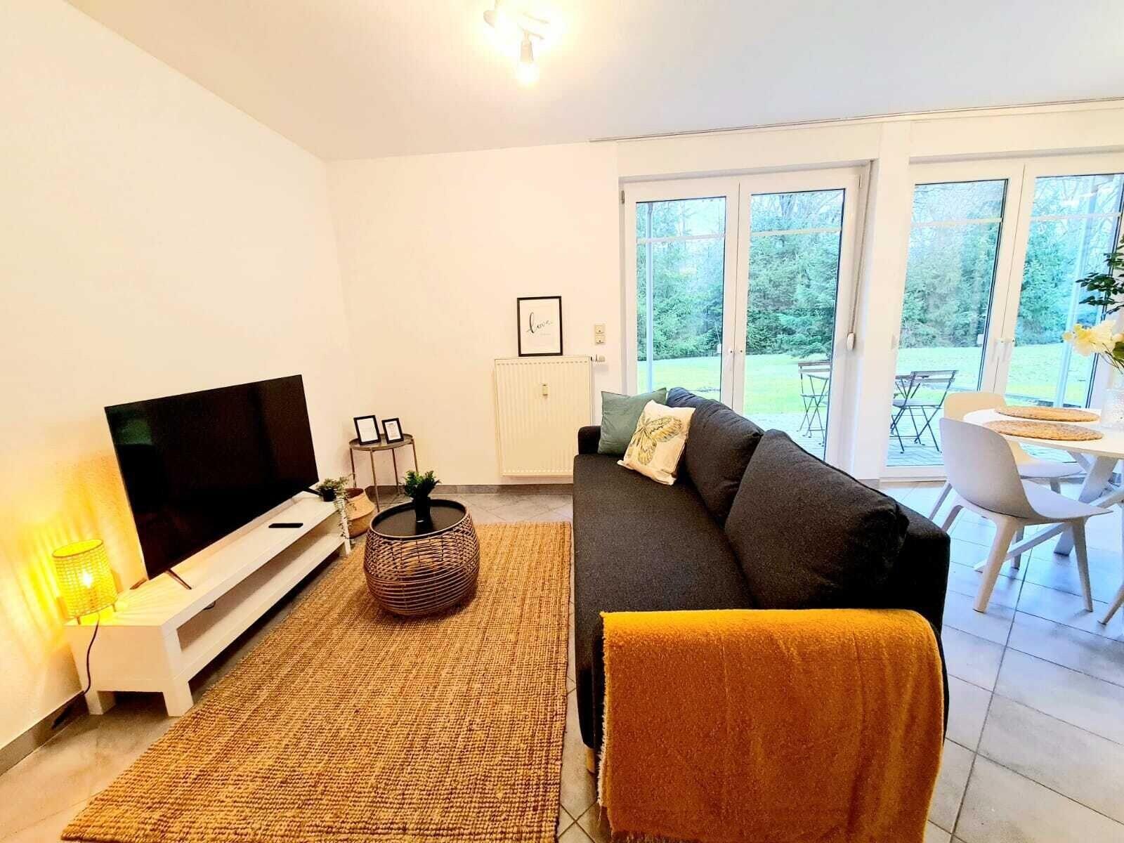 Comodidades del Alojamiento New 1 Bedroom Flat with Balcony & Garden