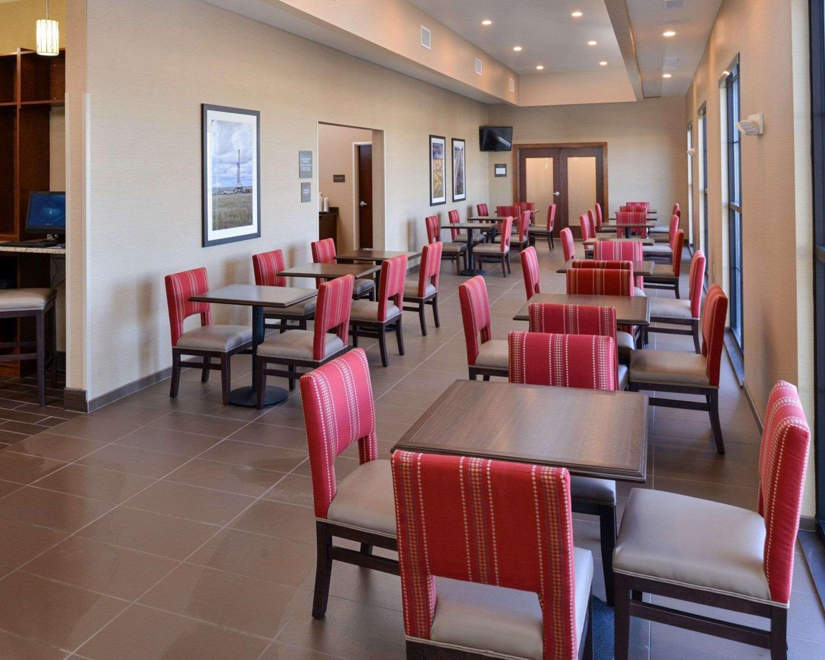 Restaurant Comfort Inn & Suites Mandan  Bismarck