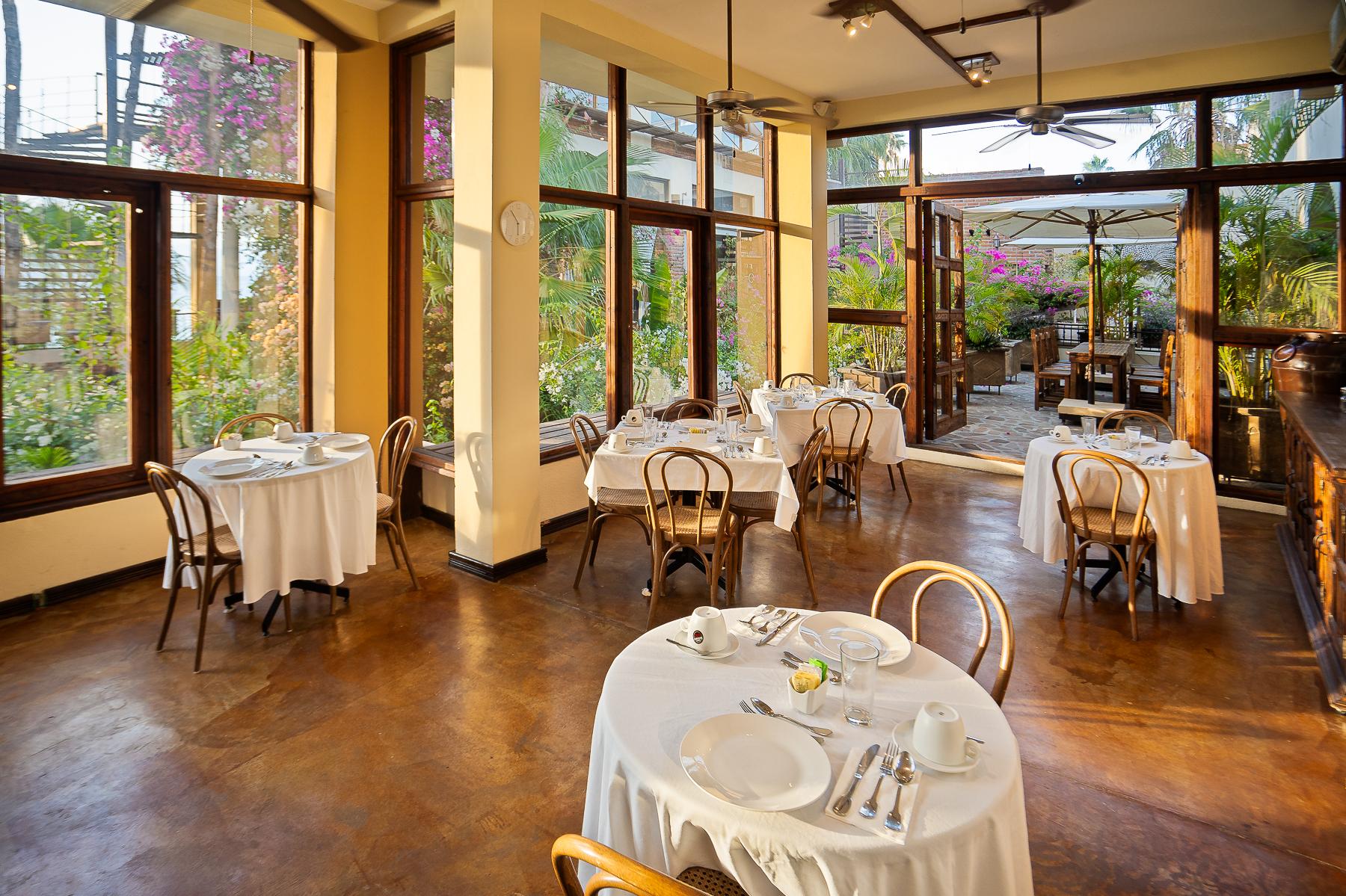 Restaurant Posada De Las Flores La Paz