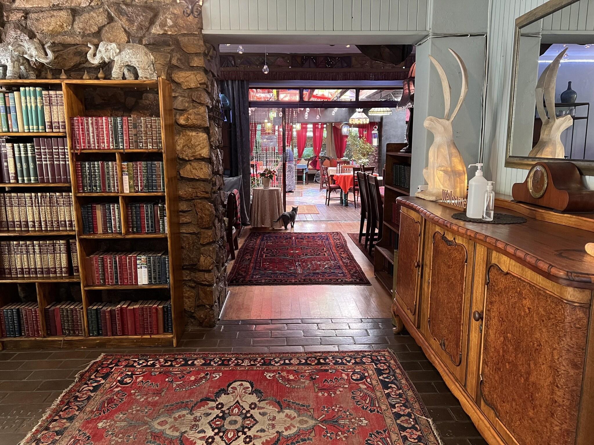 Vista Lobby The Rabbit Hole Hotel