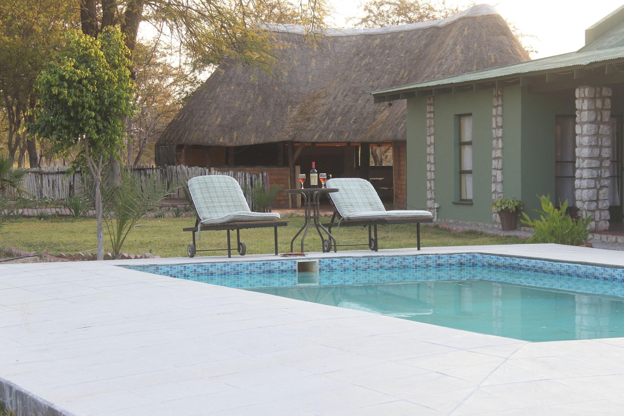 Vista Piscina Gelnhausen Game Lodge