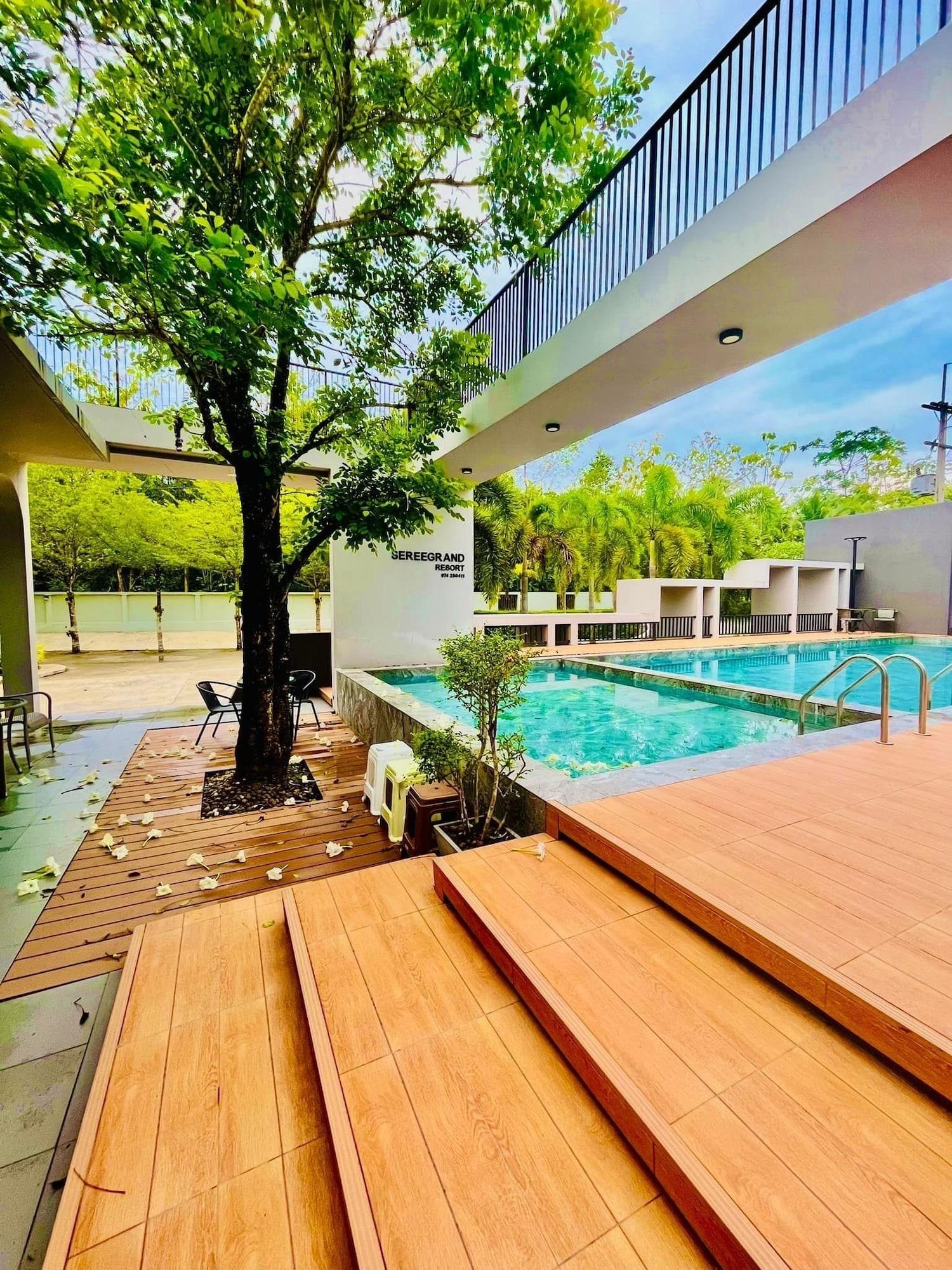 Vista Exterior Seree Grand Resort