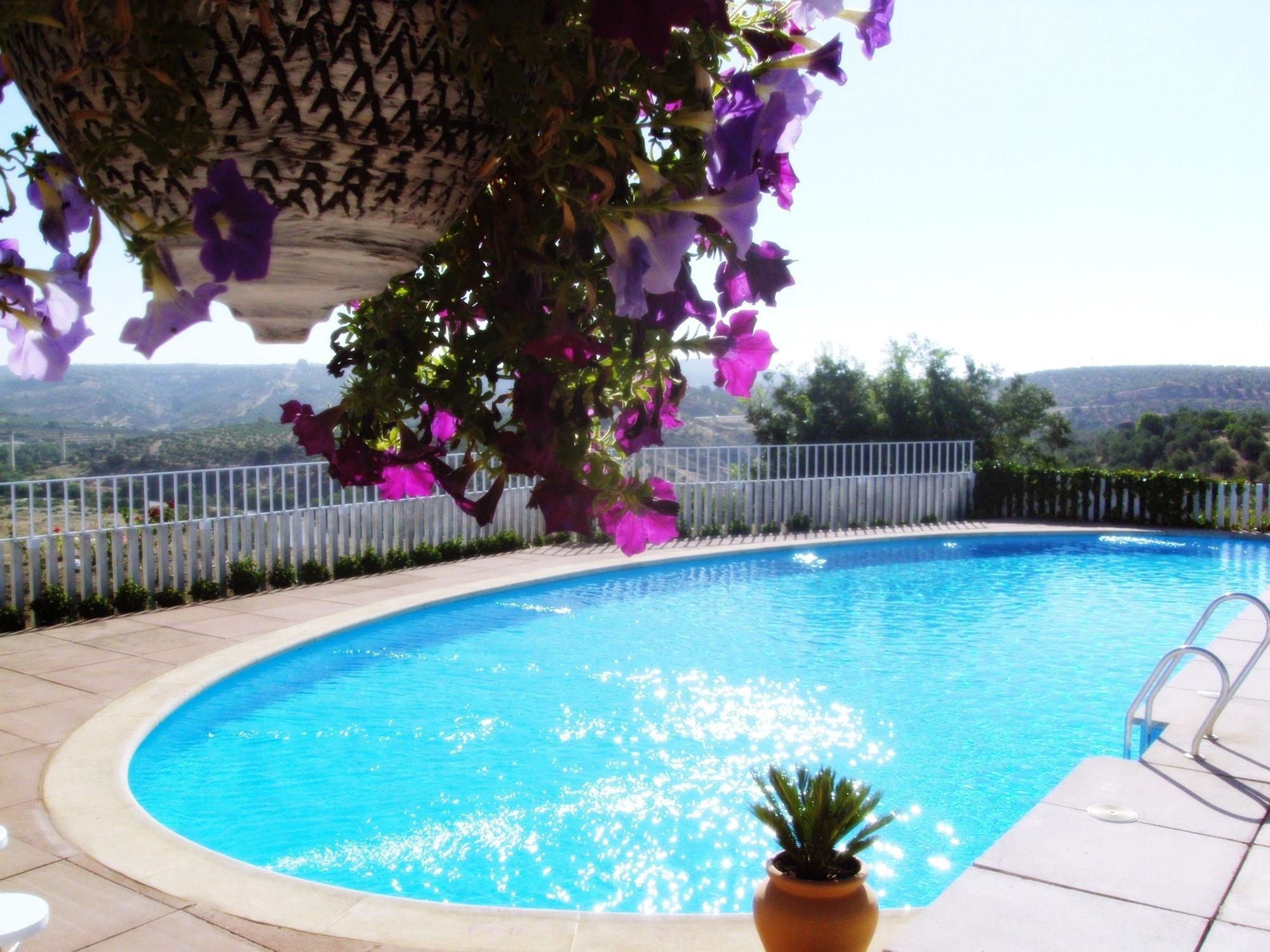 Vista Piscina Hotel Mirador de Montoro
