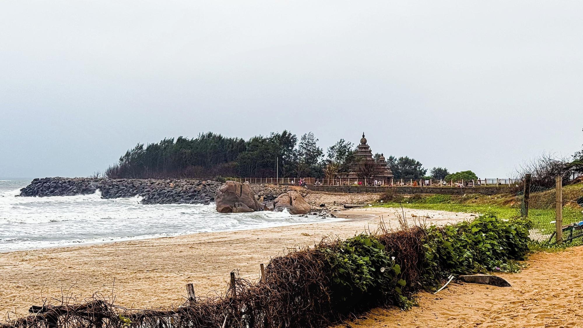 Playa Sea Breeze Beach Resort