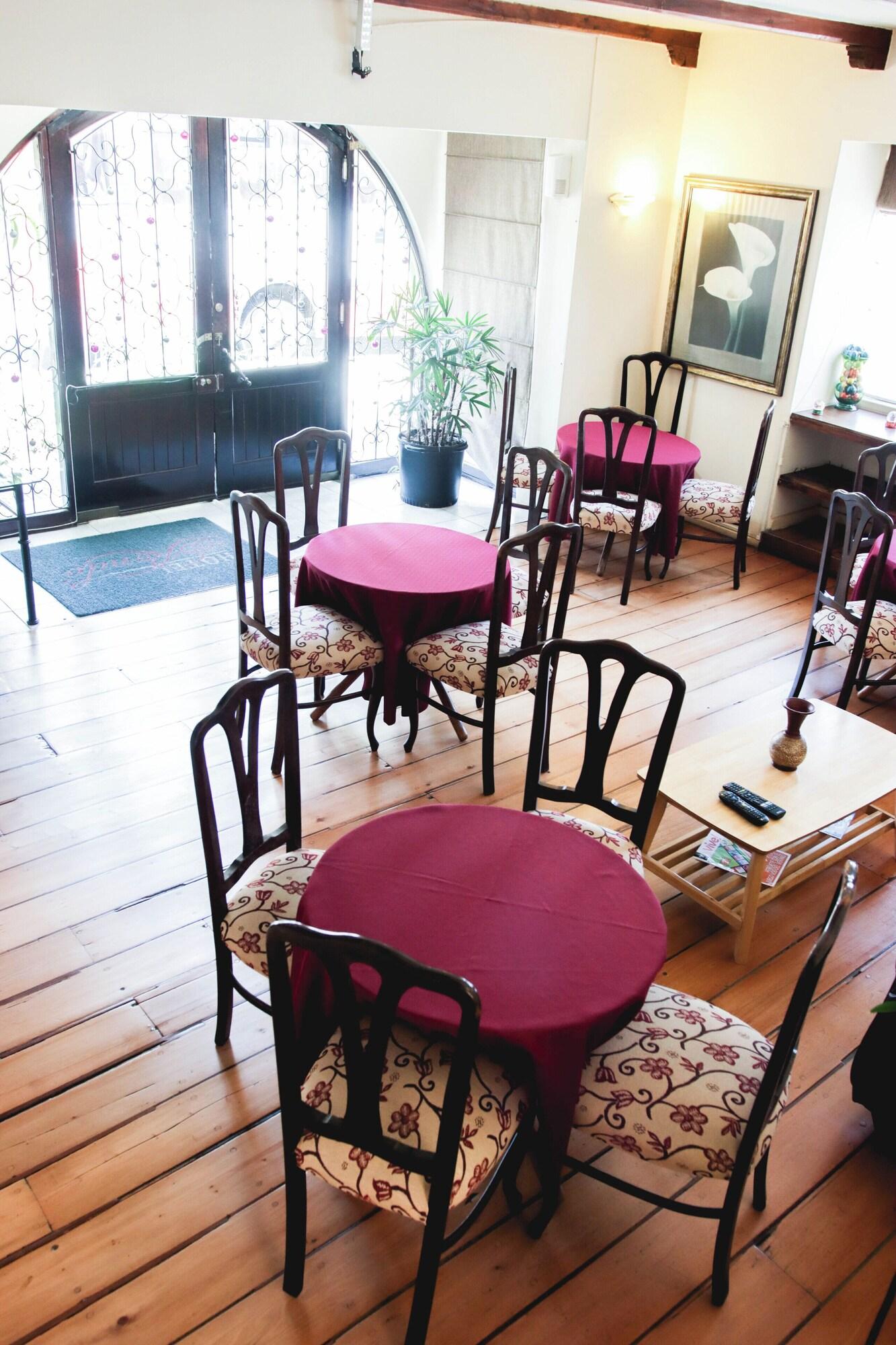 Comodidades del Alojamiento Hotel Rondo