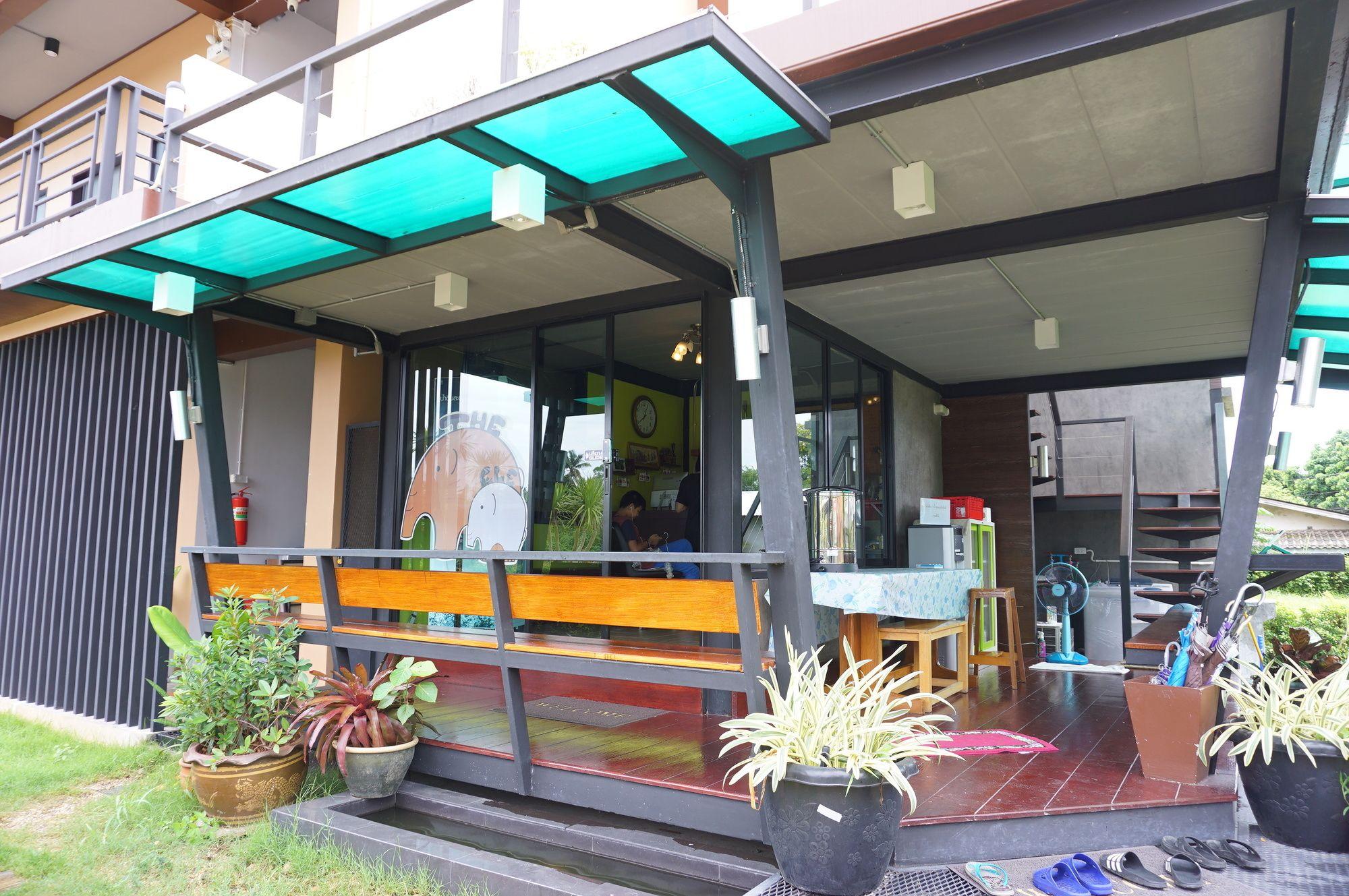 Vista Lobby The Ele Hotel