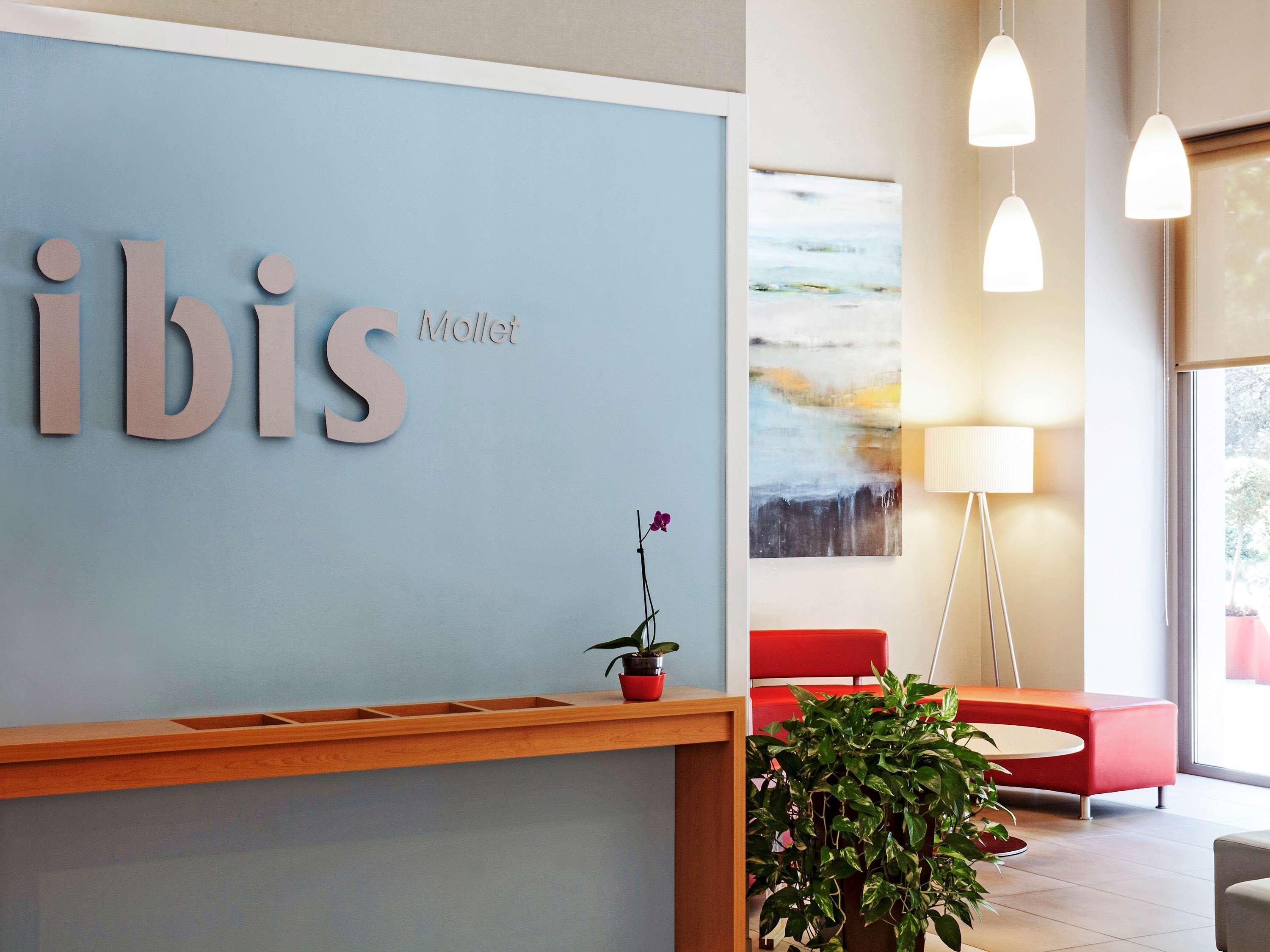 Vista Lobby ibis Barcelona Mollet