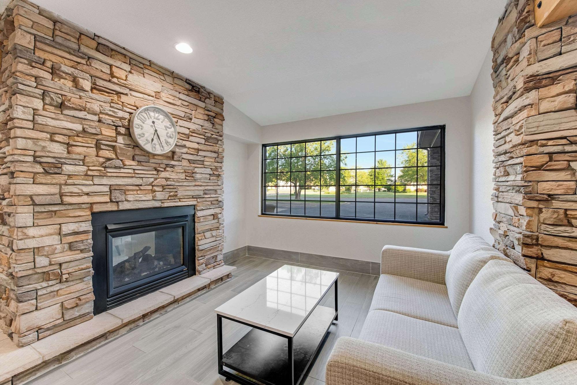 Vista Lobby Comfort Inn & Suites Weston - Wausau